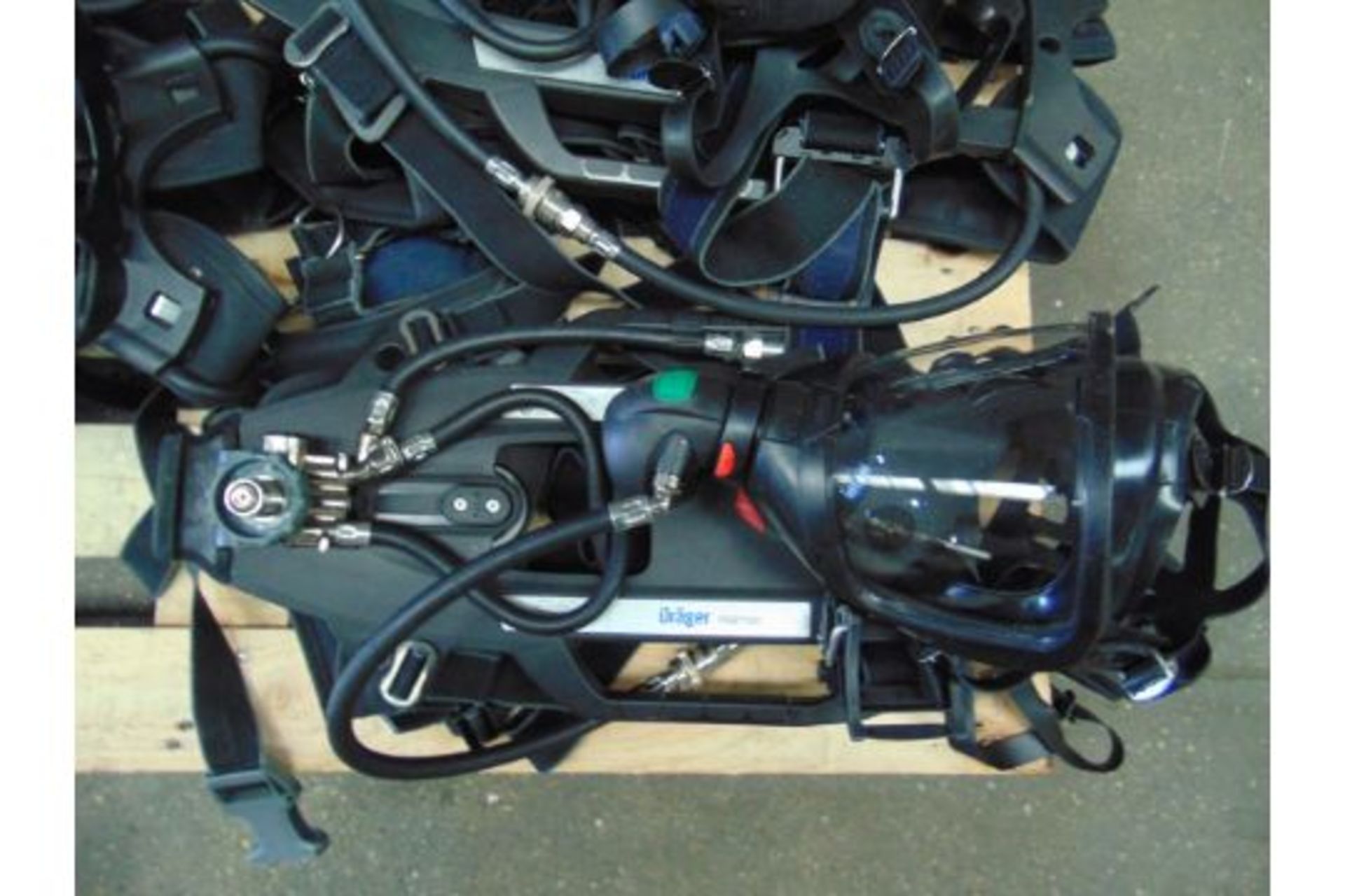 5 x Drager PSS 7000 Self Contained Breathing Apparatus w/ 10 x Drager 300 Bar Air Cylinders - Image 13 of 28
