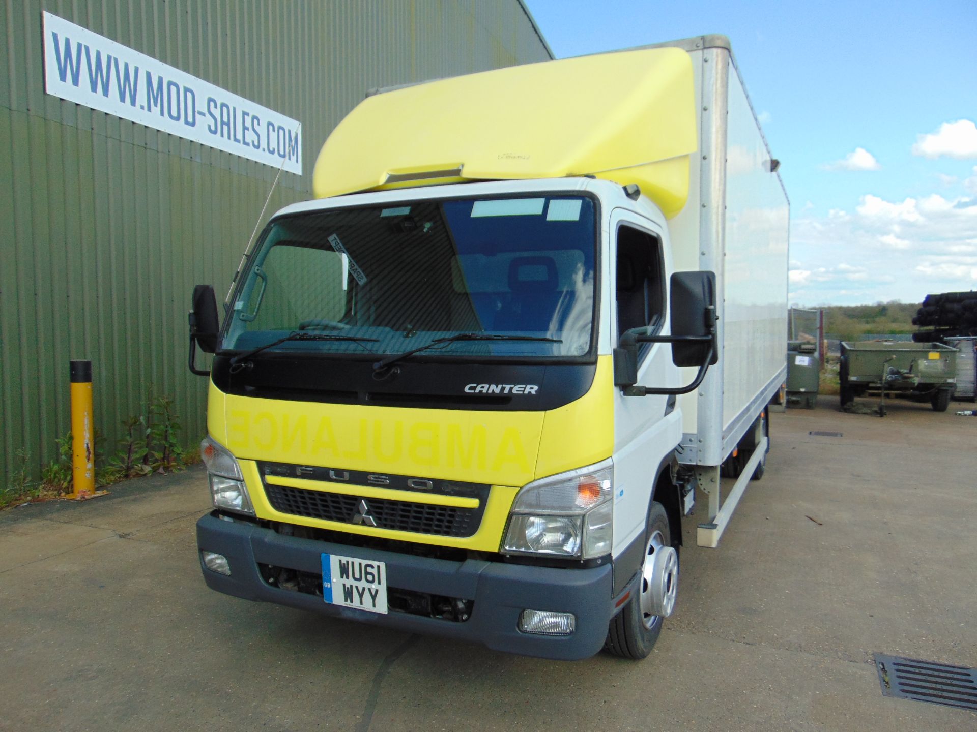 2011 Mitsubishi Fuso Canter Box lorry 7.5T - Only 5400 Miles! - Image 3 of 51