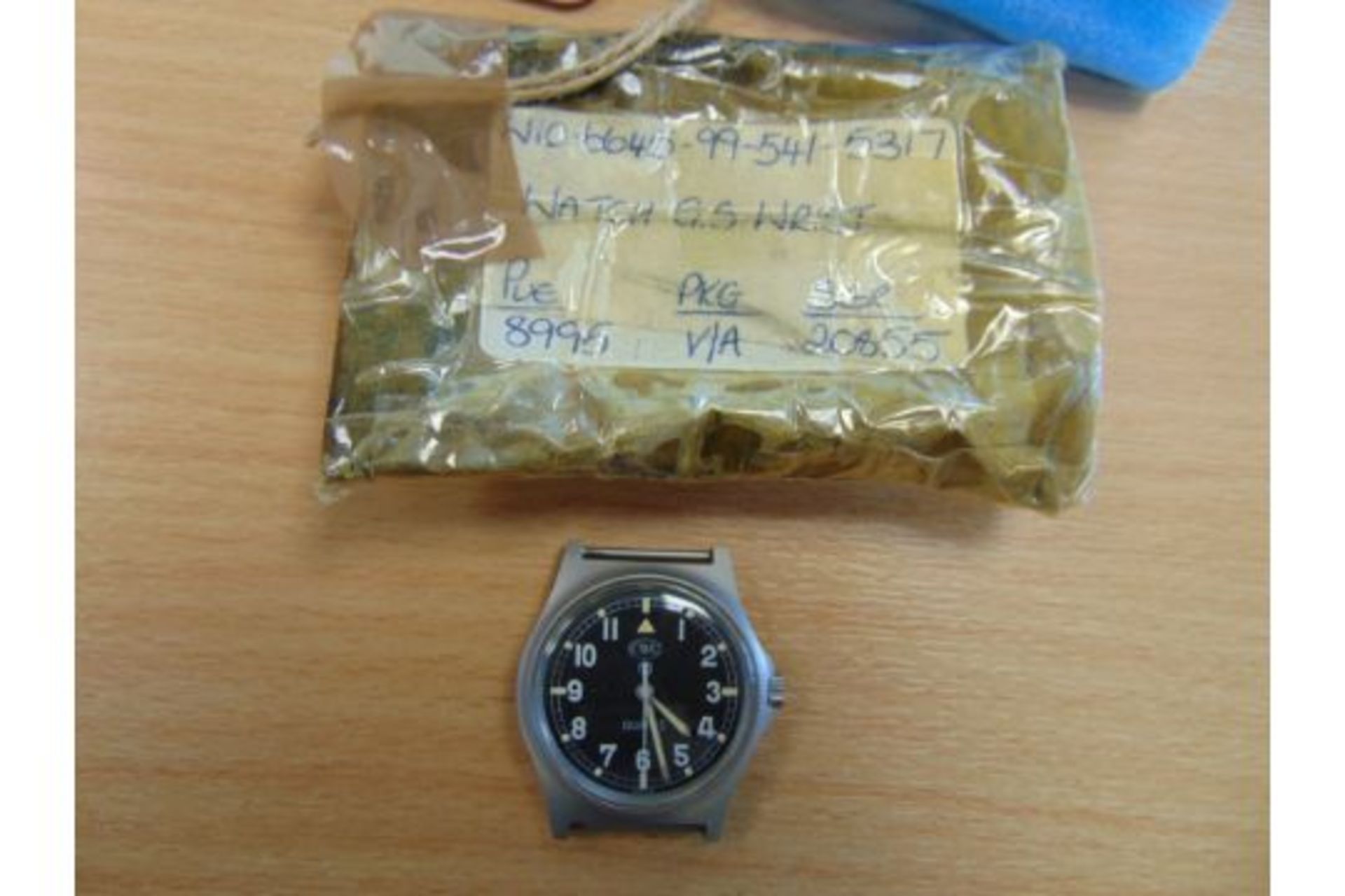 V Rare Unissued FAT BOY CWC (Cabot Watch Co Switzerland) British Army W10 Service Watch Dated 1983 - Image 3 of 5