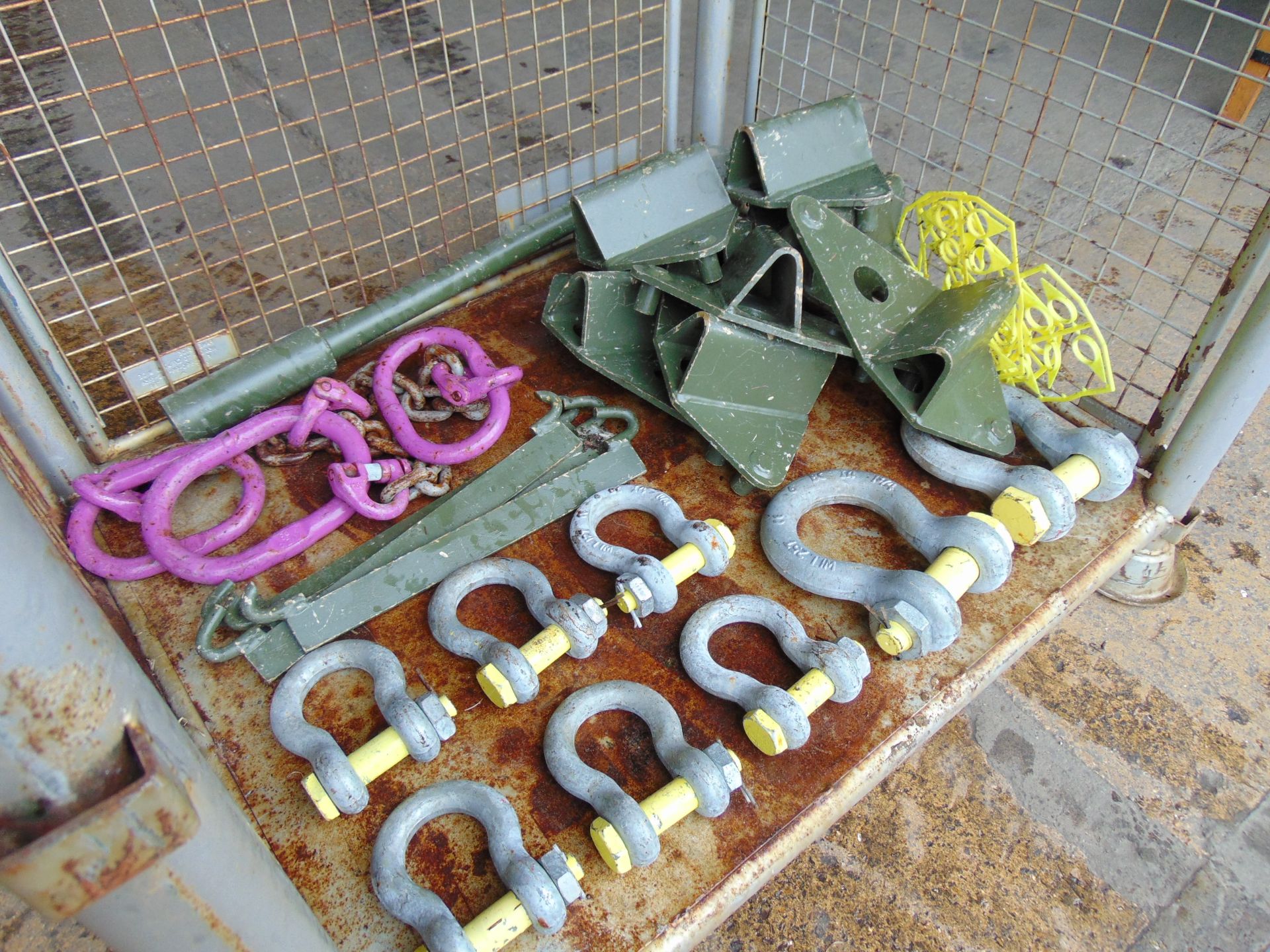 1 x Stillage New Unissued D Shackles Lifting Chains etc from MoD - Image 3 of 8