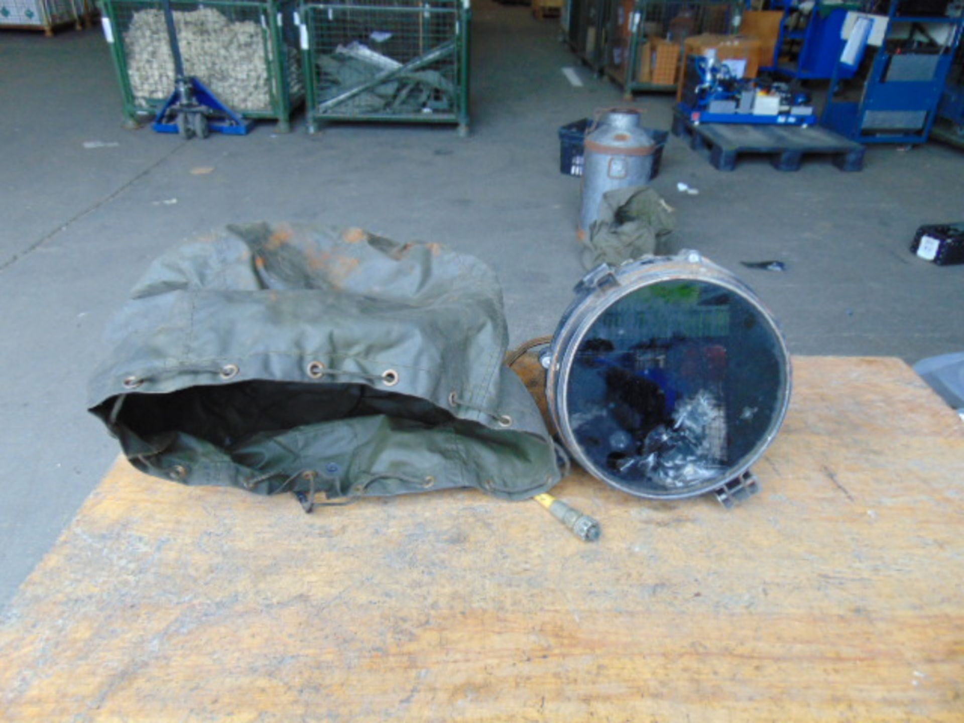 FV Heavy Duty Vehicle Mounted Search Light with cover and Infra Red Filter - Image 5 of 5