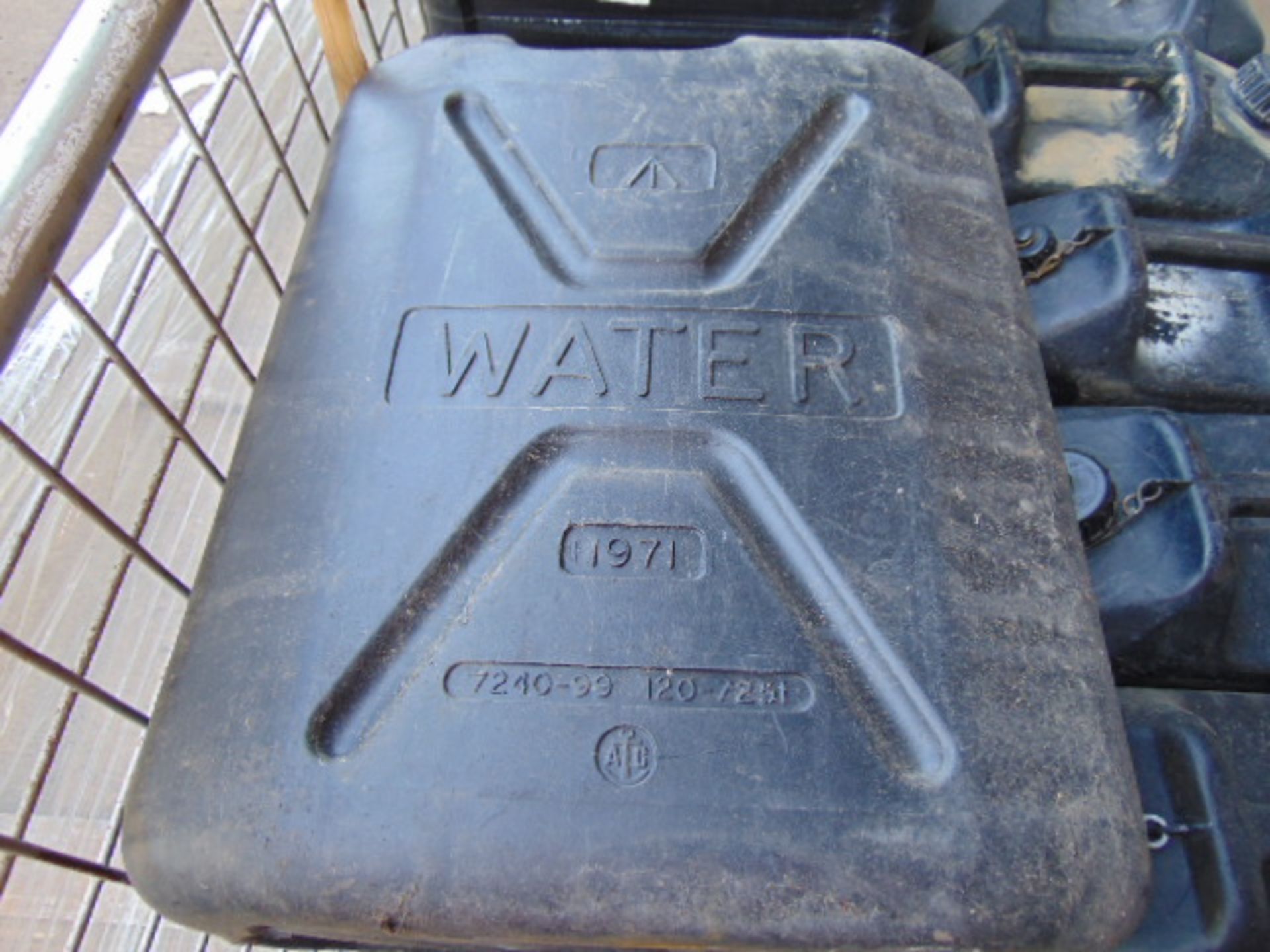 Q 15 x British Army Jerry Cans Water - Image 4 of 5