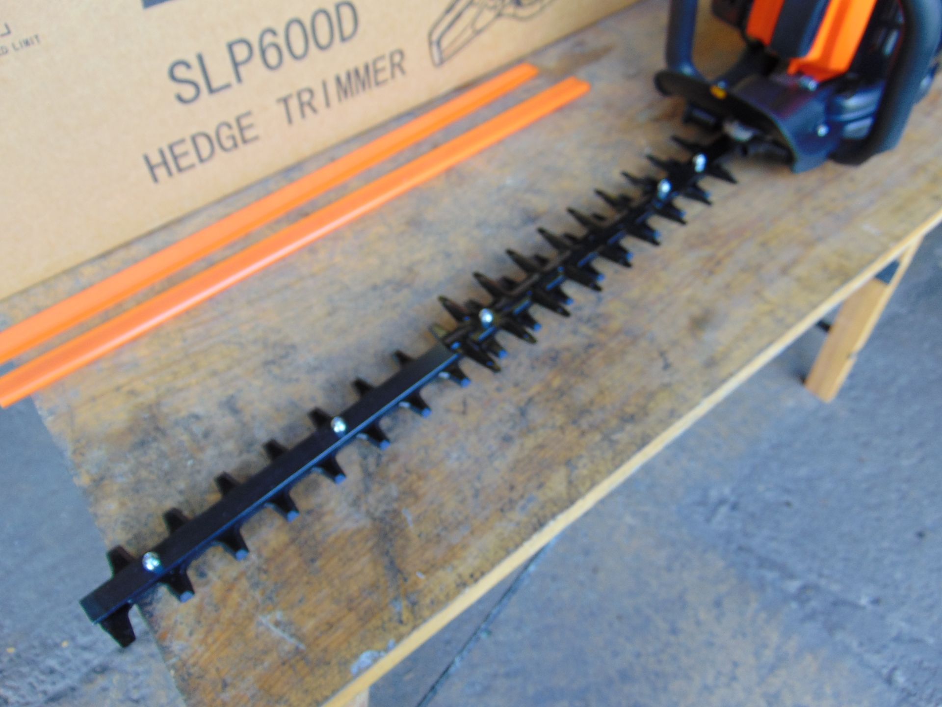 New & Unused Boss Petrol Hedge Trimmer SLP600D - Image 9 of 15