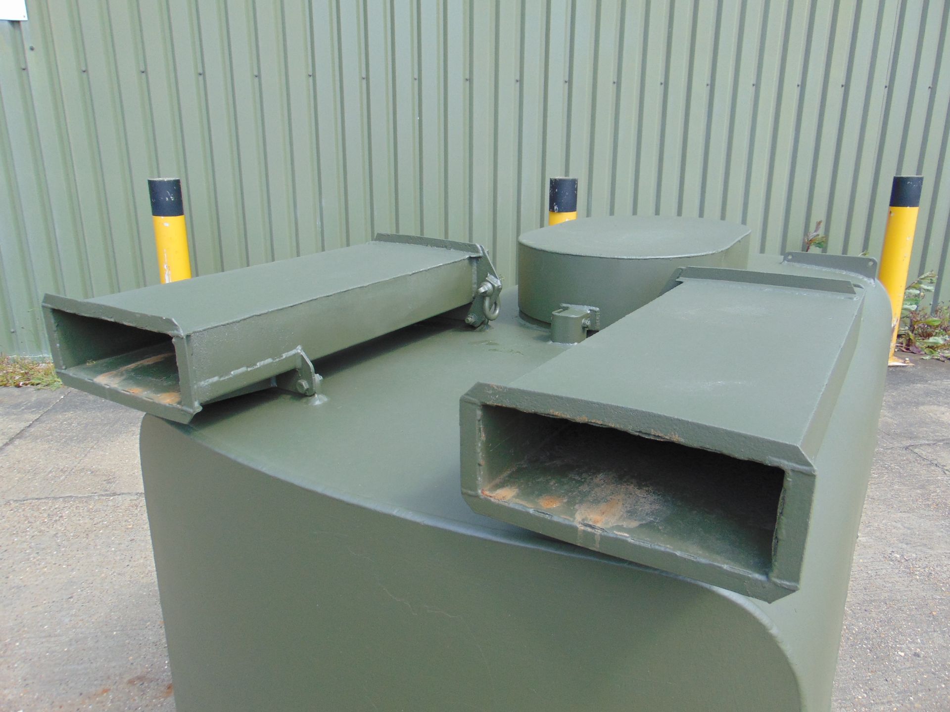 Gloster Saro 2,200 Ltr Aluminium Fuel / Fluid Distribution Tank - Image 10 of 15