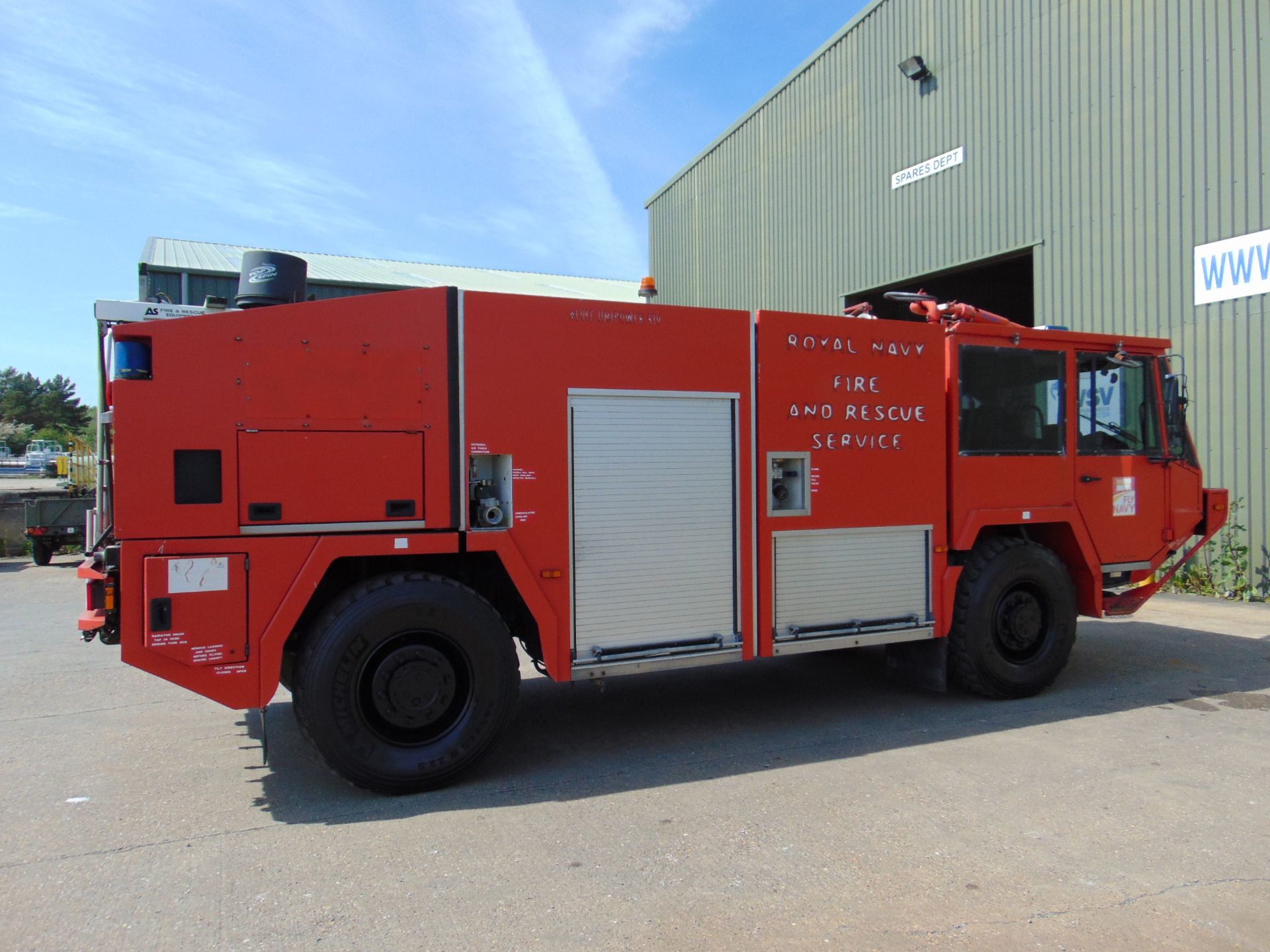 Unipower 4 x 4 Airport Fire Fighting Appliance - Rapid Intervention Vehicle - Image 10 of 73