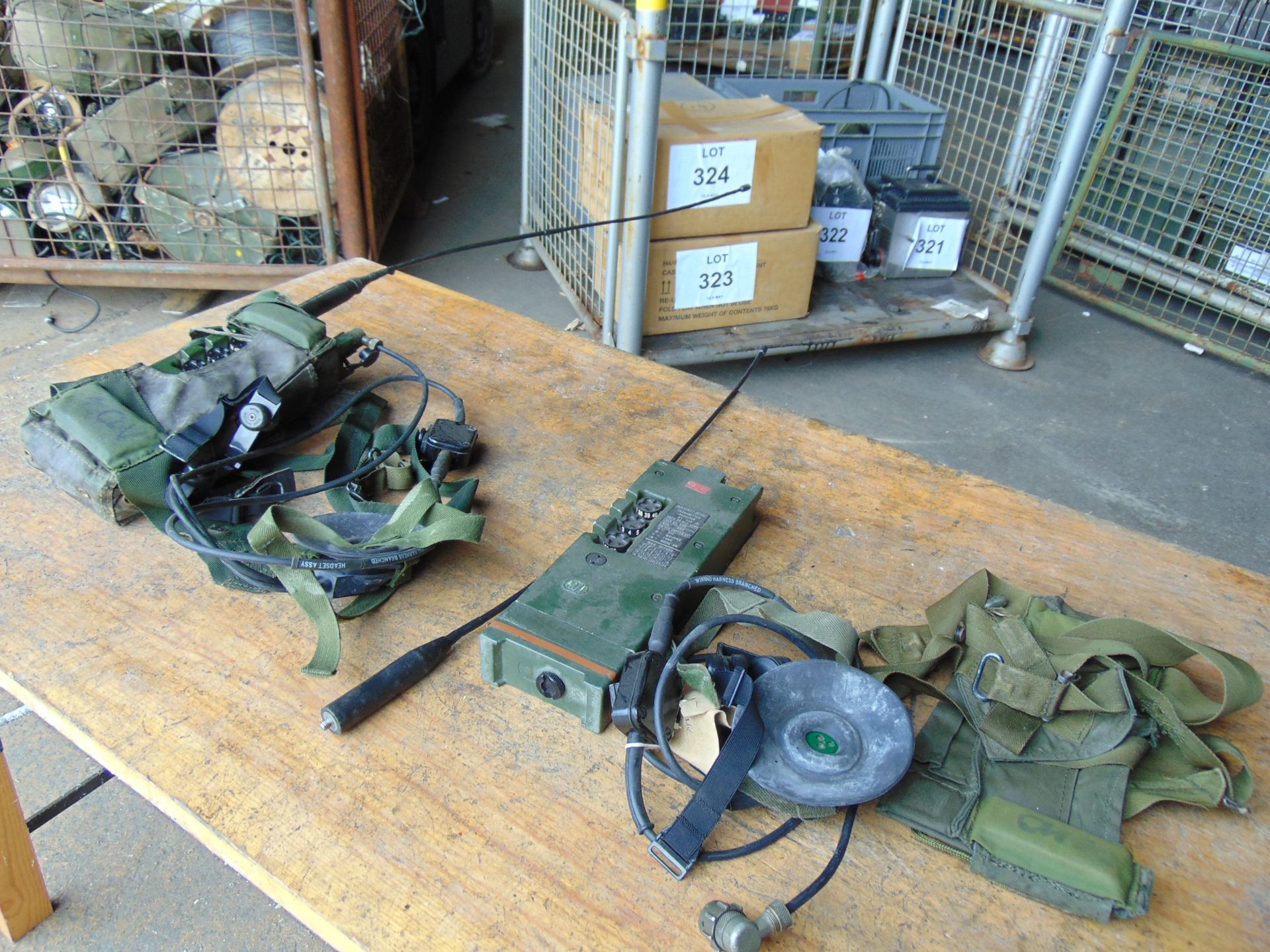 2 x RT 349 British Army Transmitter / Receiver c/w Pouch, Headset, Antenna and Battery Cassette - Image 3 of 4