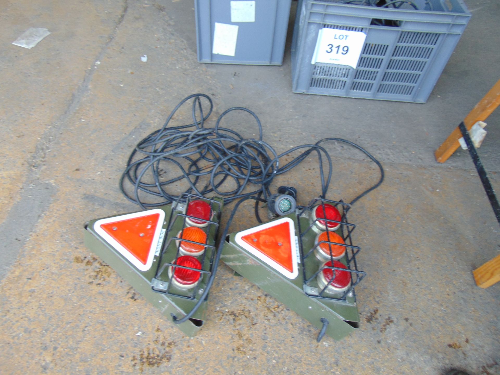 2 x Nrw Unissued Trailer Marker Light Kit c/w Cables and Nato Plugs - Image 3 of 5