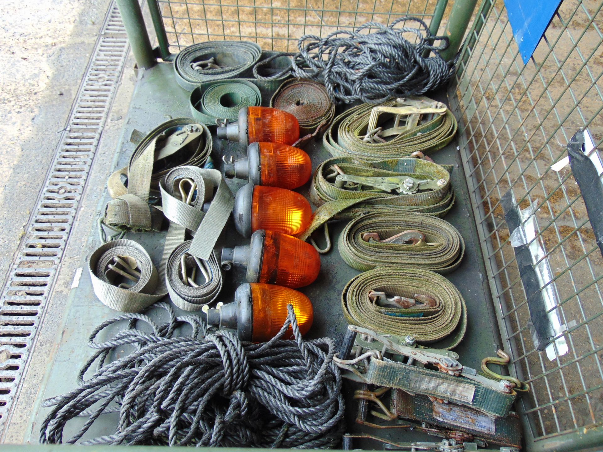 1 x Stillage Ratchet Straps Rotating Beacons etc from MoD - Bild 5 aus 6