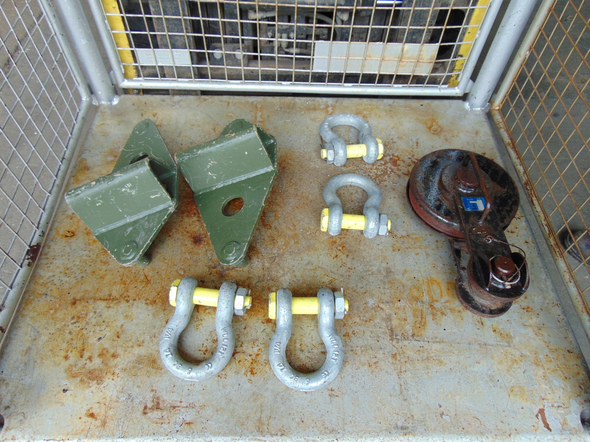 1 x Stillage Sepson Snatch Block Recovery D Shackles etc from MoD