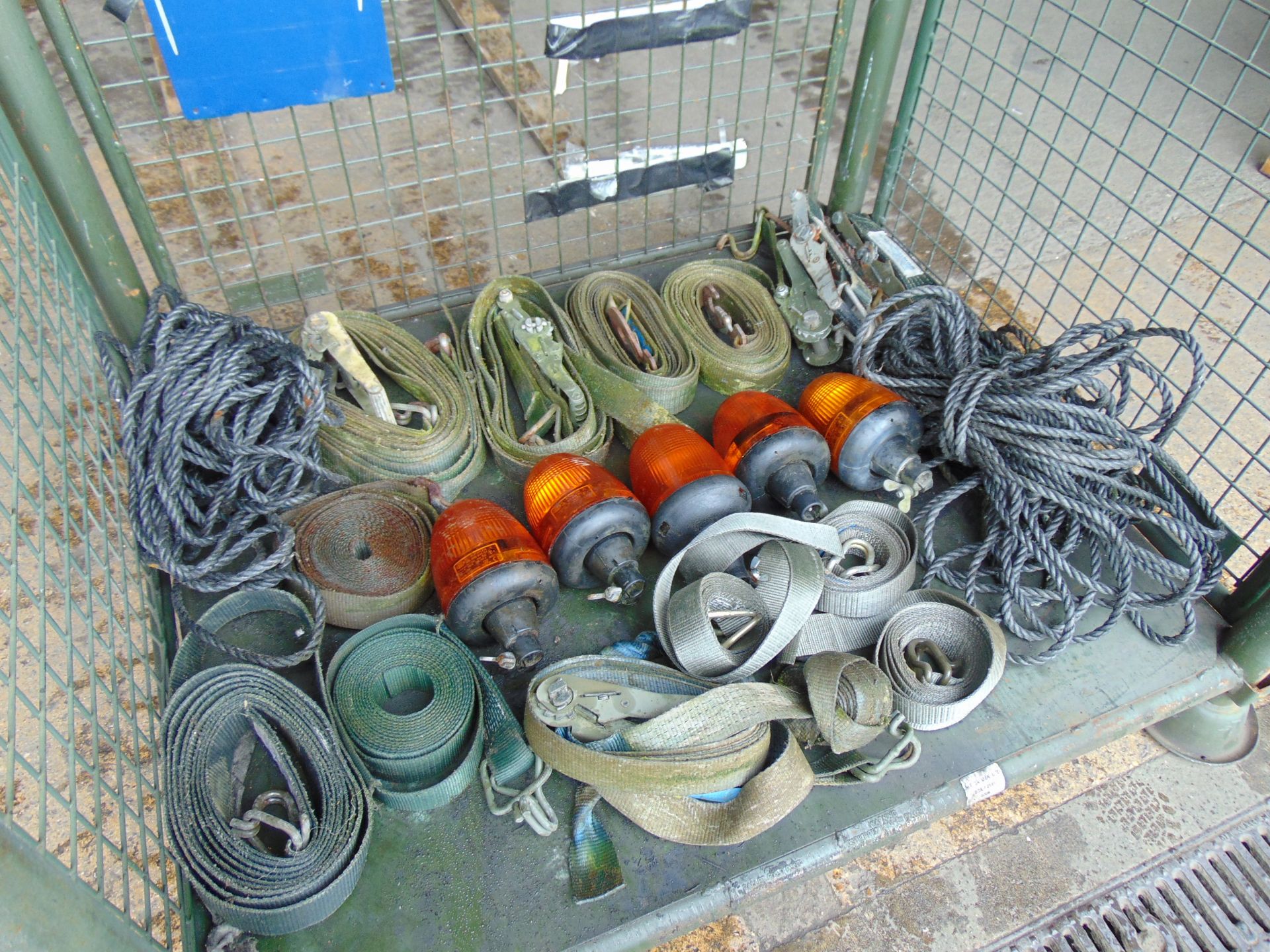 1 x Stillage Ratchet Straps Rotating Beacons etc from MoD - Bild 2 aus 6