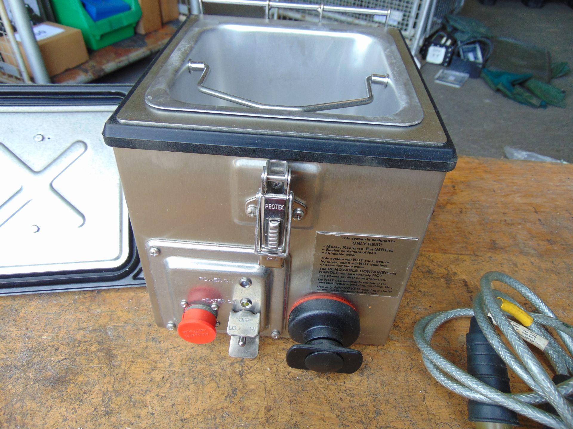 New Unissued Latest Issued British Army Vehicle Cooker c/w Leads Spare etc - Image 6 of 9