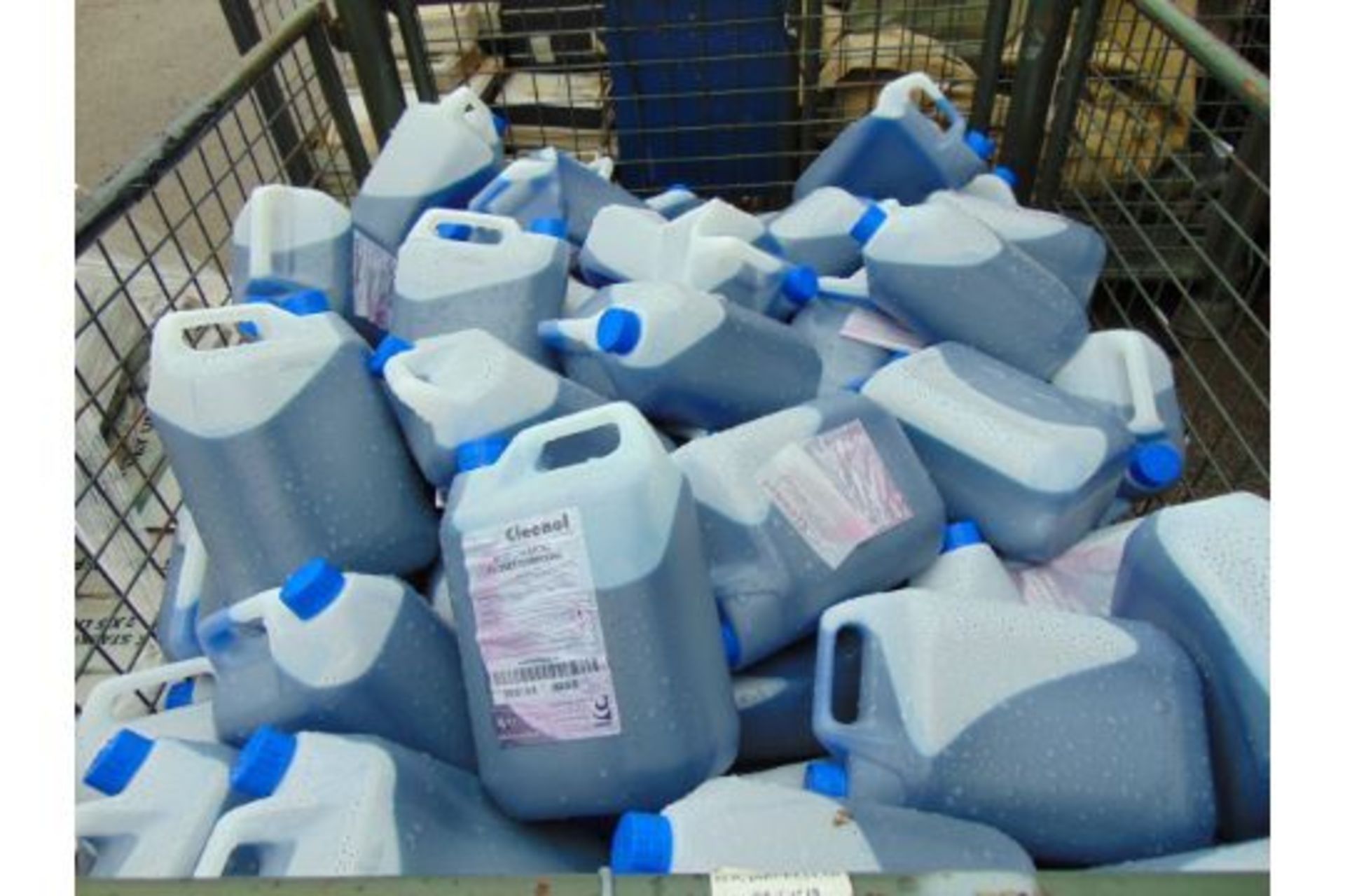 Approx 100 5 litre Drums of Cleenel Toilet Additive Ideal for Caravans, Campers, Portable Toilet etc - Image 4 of 4