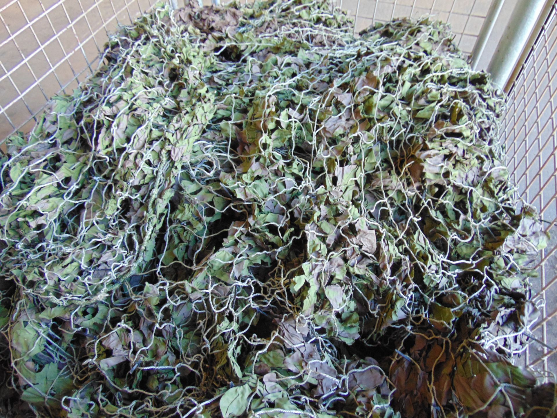 1 x Stillage New Unissued British Army Woodland Camo Net - Image 2 of 6