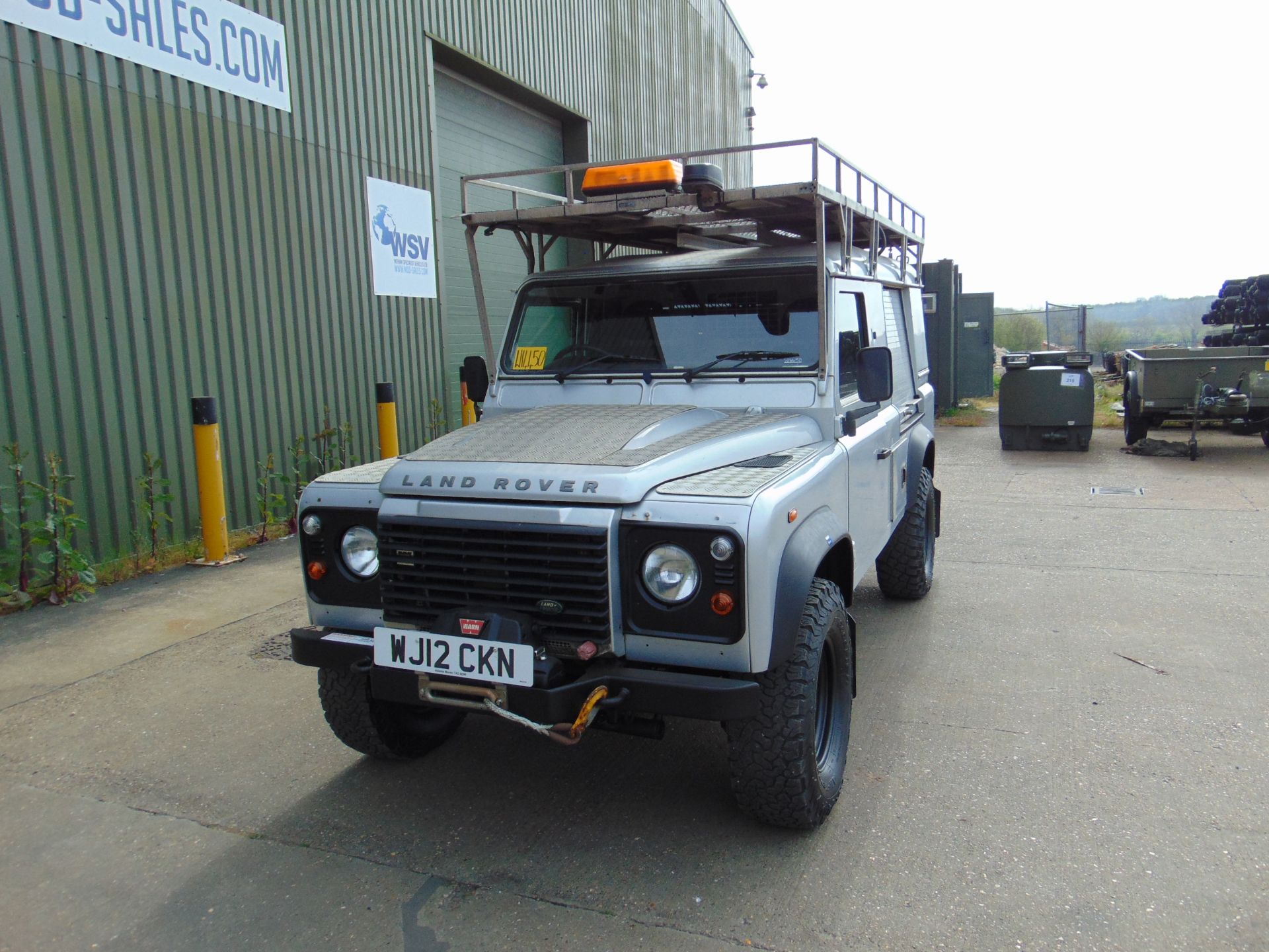 2012 Land Rover Defender 110 Hard Top TD - 2.2 Ltr Diesel - 4 x 4 Utility Vehicle - Image 12 of 69