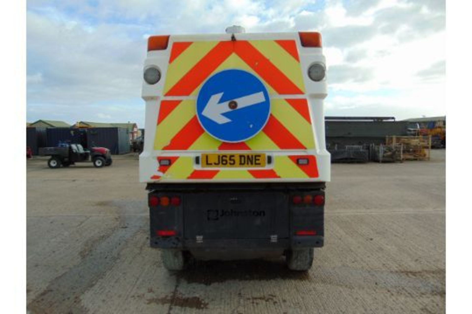 2015 Johnston CX400 EURO 5 Road Sweeper - Image 4 of 22