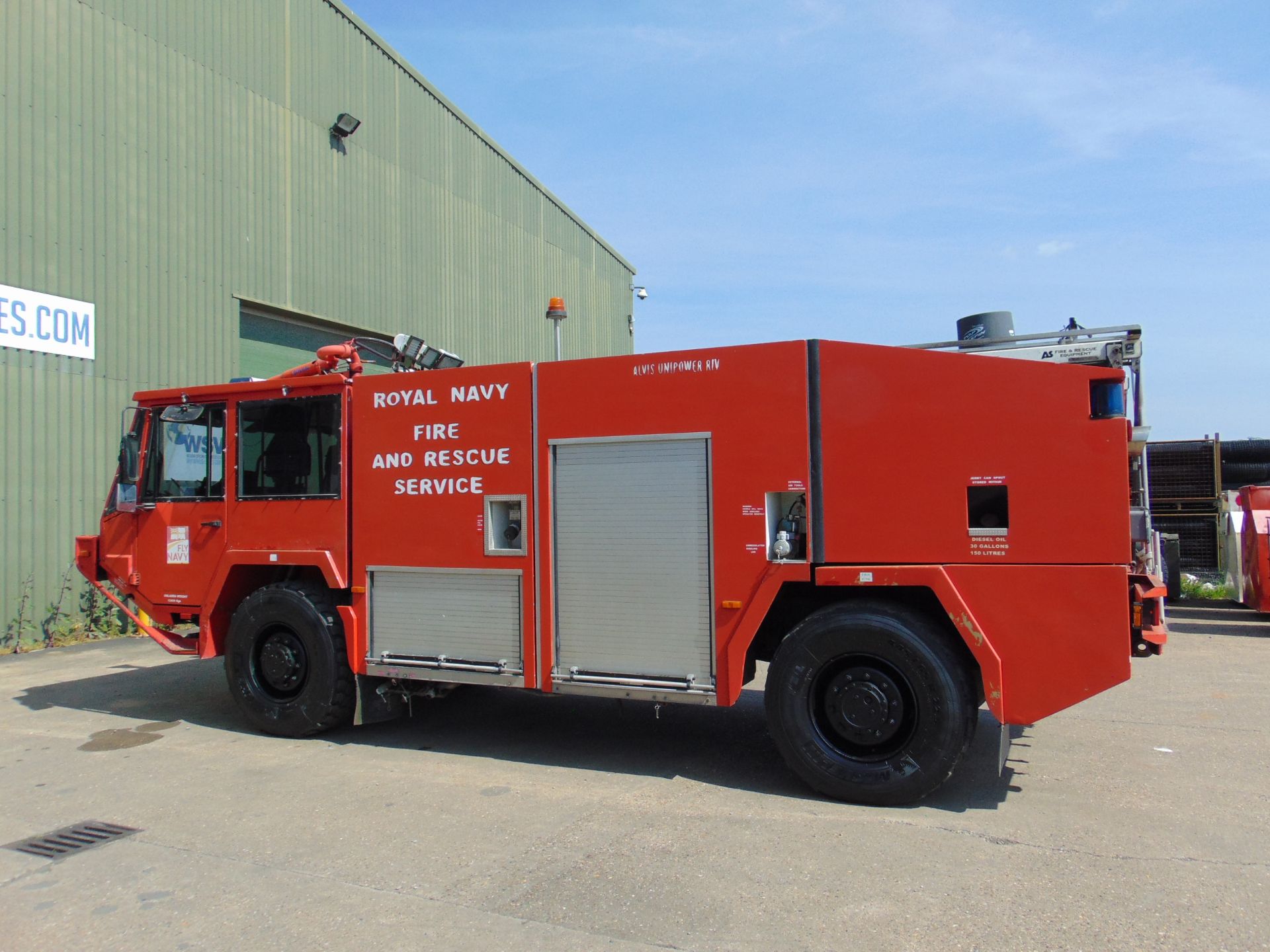 Unipower 4 x 4 Airport Fire Fighting Appliance - Rapid Intervention Vehicle - Image 15 of 73