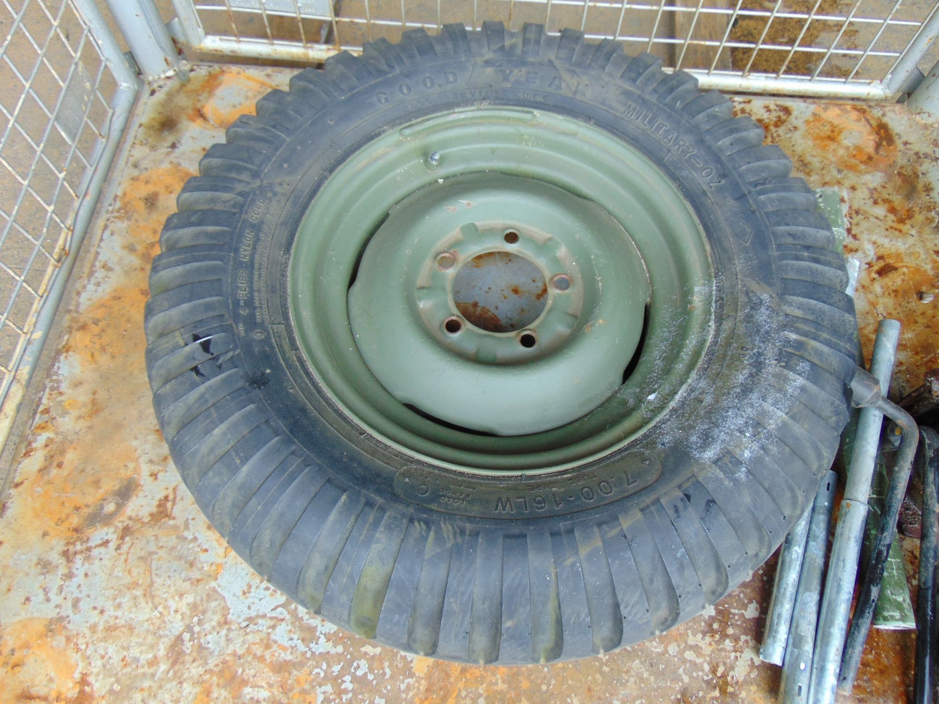 Land Rover 700/16 Bar Grip Good Year Military Spare Wheel and 2 Jacks/ Handles / Wheel Brace etc - Image 8 of 8