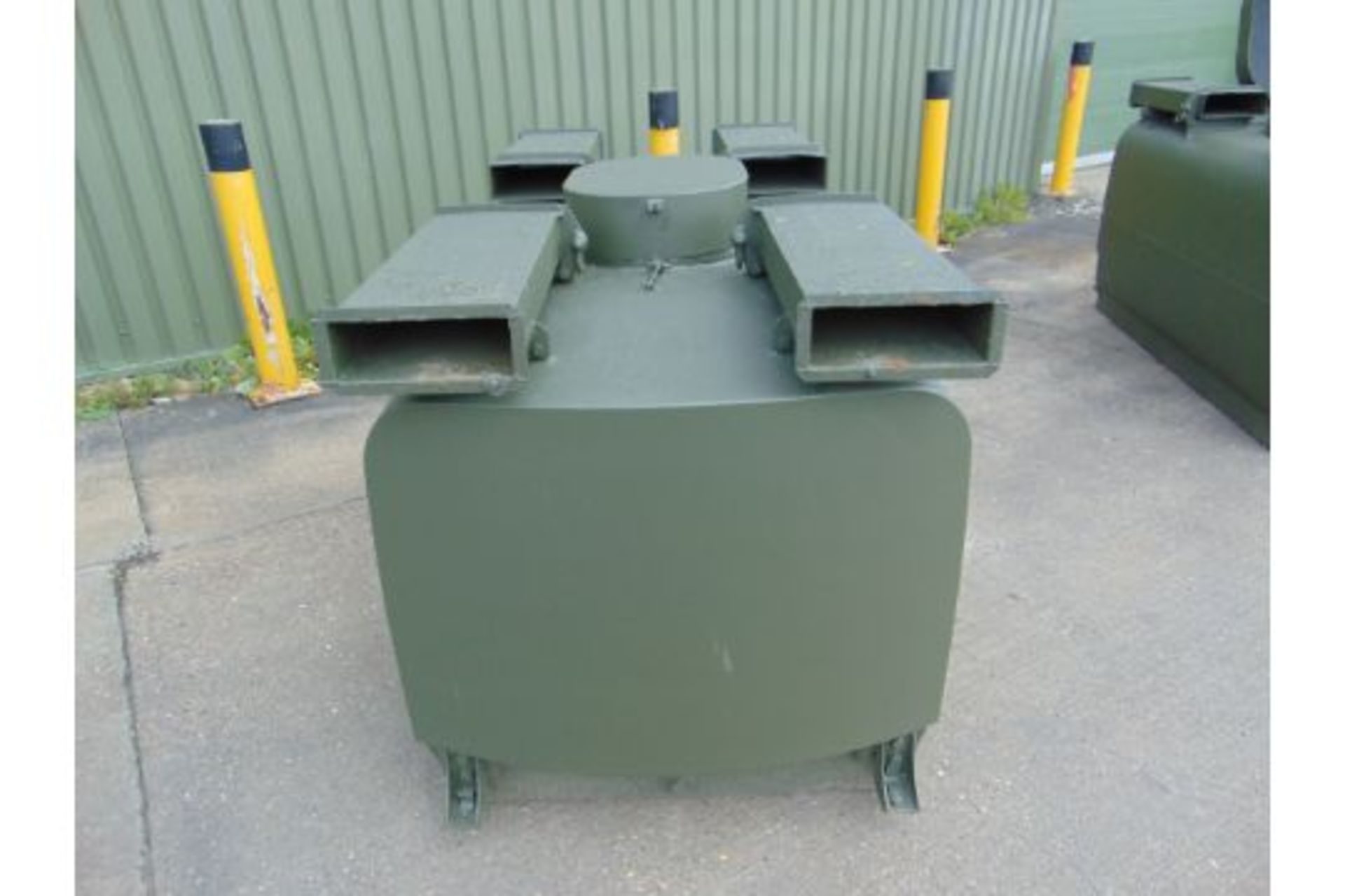 Gloster Saro 2,200 Ltr Aluminium Fuel / Fluid Distribution Tank - Image 2 of 12