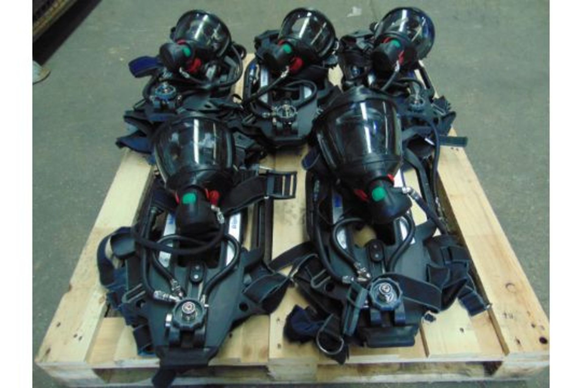 5 x Drager PSS 7000 Self Contained Breathing Apparatus w/ 10 x Drager 300 Bar Air Cylinders - Image 7 of 20