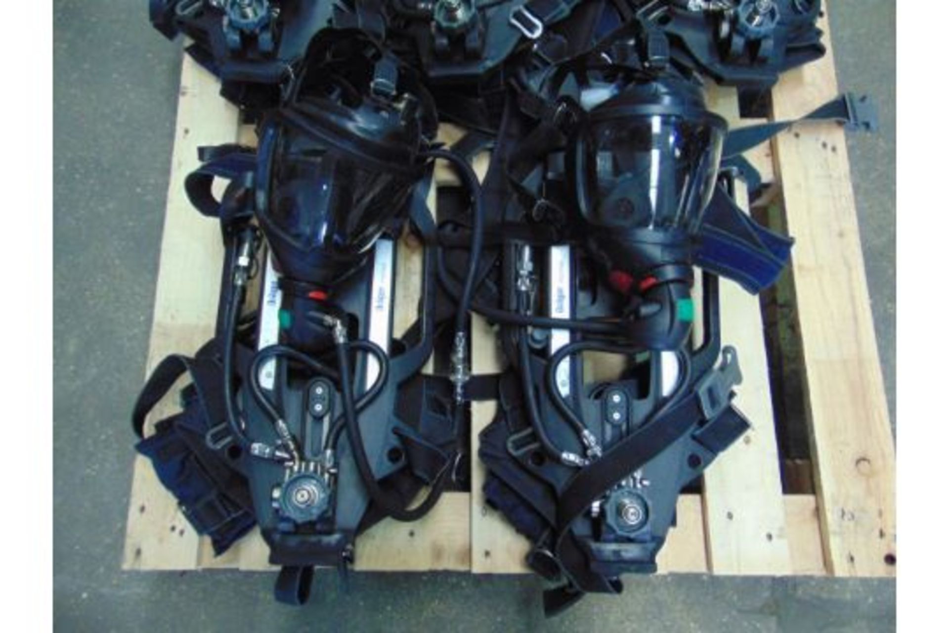 5 x Drager PSS 7000 Self Contained Breathing Apparatus w/ 10 x Drager 300 Bar Air Cylinders - Image 9 of 28