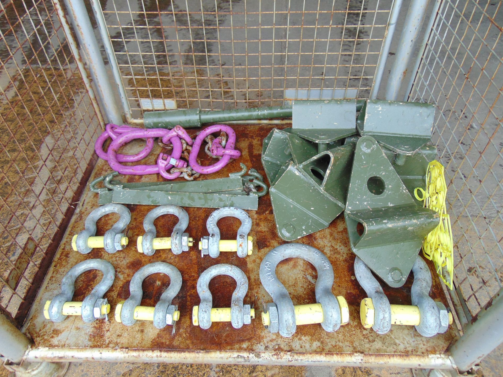1 x Stillage New Unissued D Shackles Lifting Chains etc from MoD
