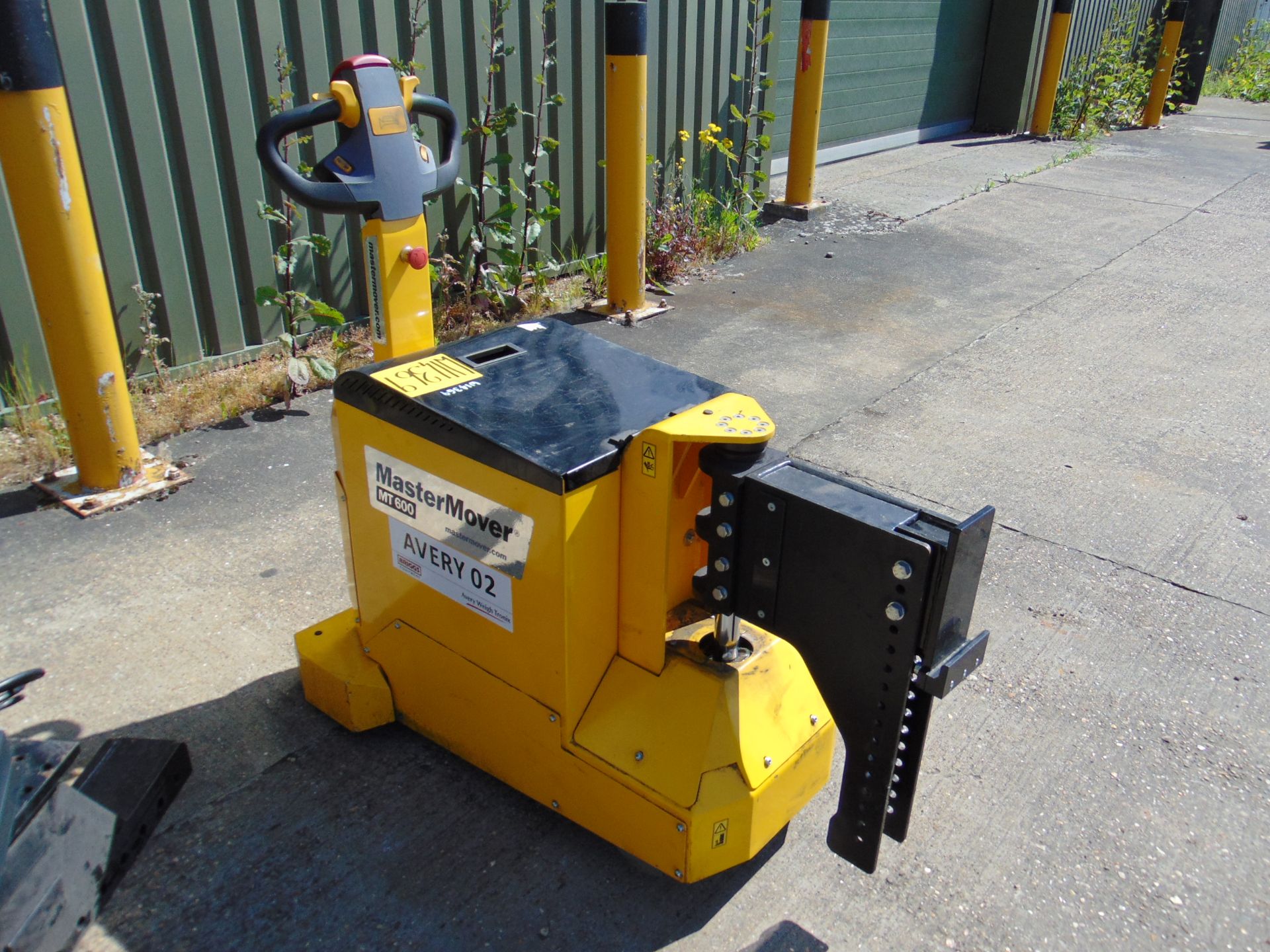 2016 Master Mover MT600+ Electric Tow Tug w/ Battery Charger & Bracket Attachment - Bild 7 aus 27