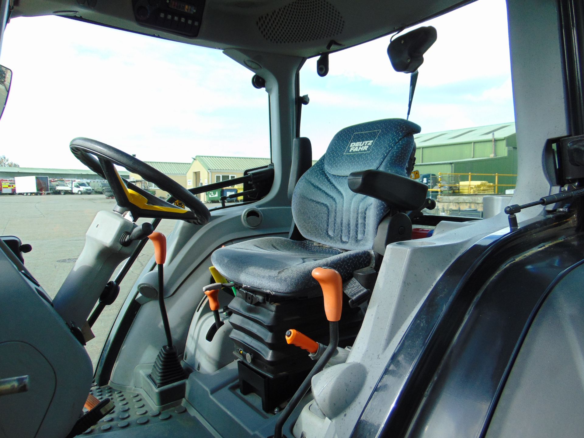2010 Deutz-Fahr Agrofarm 420 - 4WD 97HP Agricultural Tractor 967 hrs only From MOD - Bild 42 aus 56