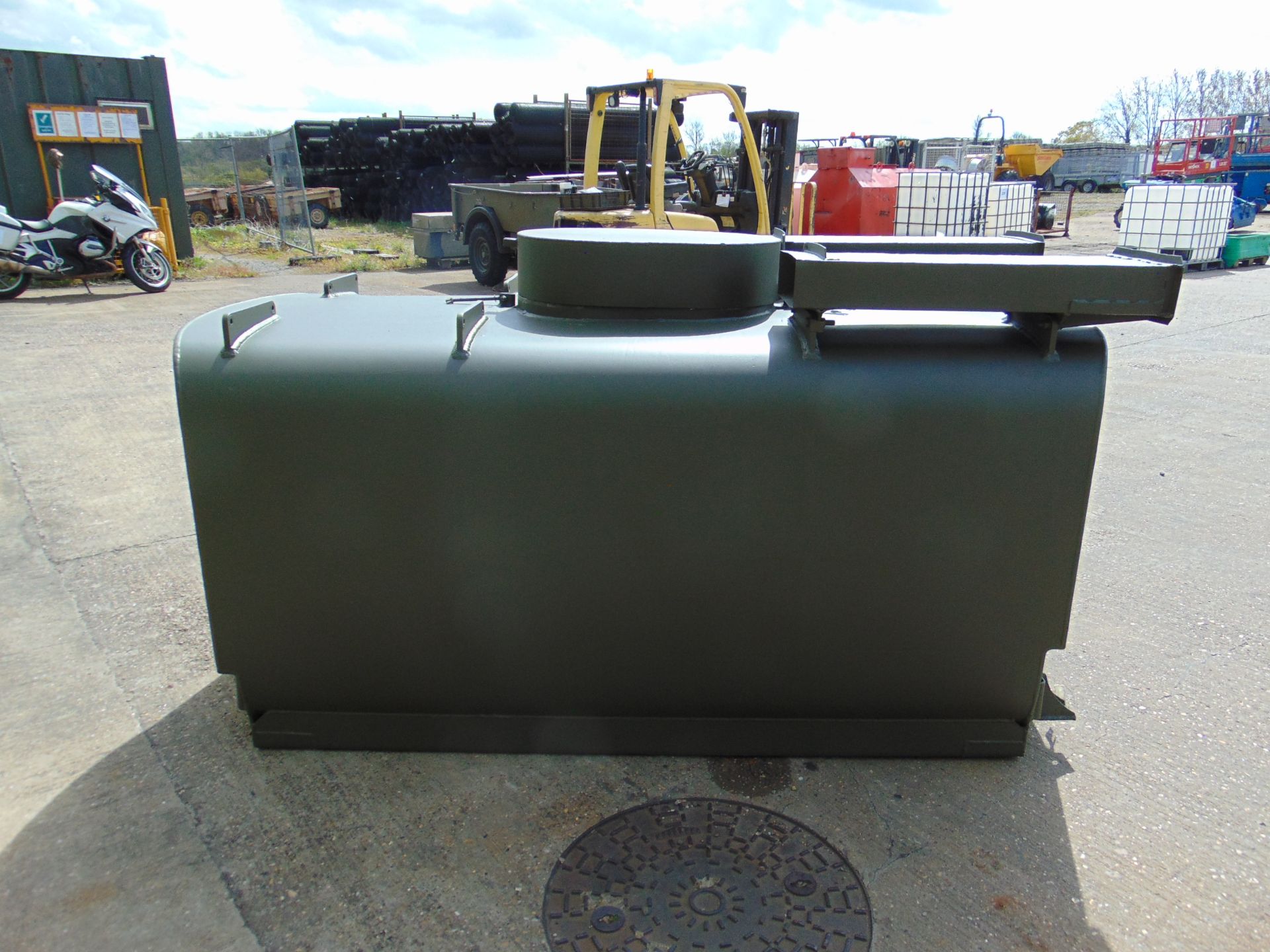 Gloster Saro 2,200 Ltr Aluminium Fuel / Fluid Distribution Tank - Image 4 of 15