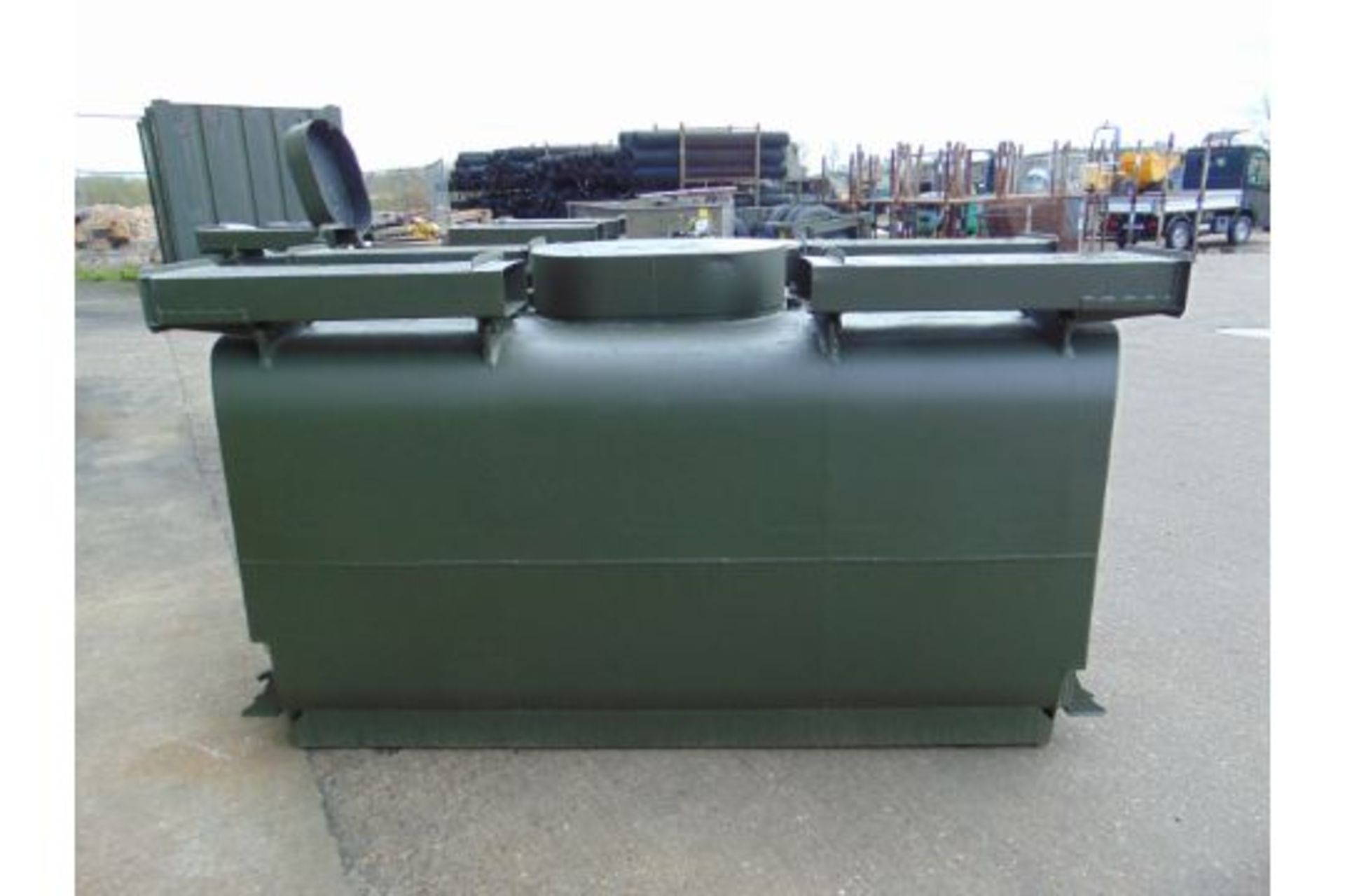 Gloster Saro 2,200 Ltr Aluminium Fuel / Fluid Distribution Tank - Image 5 of 12