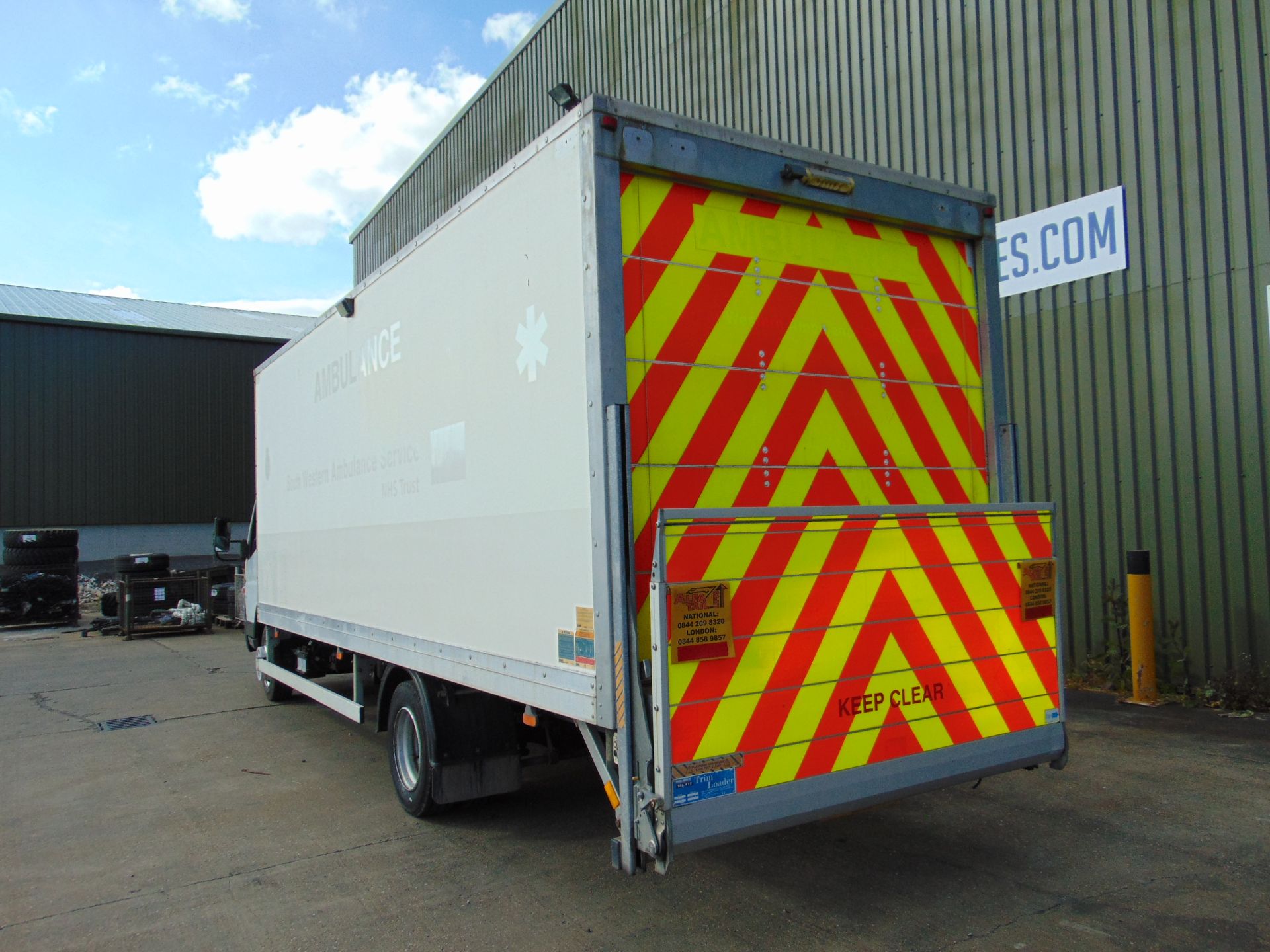 2011 Mitsubishi Fuso Canter Box lorry 7.5T - Only 5400 Miles! - Image 8 of 51