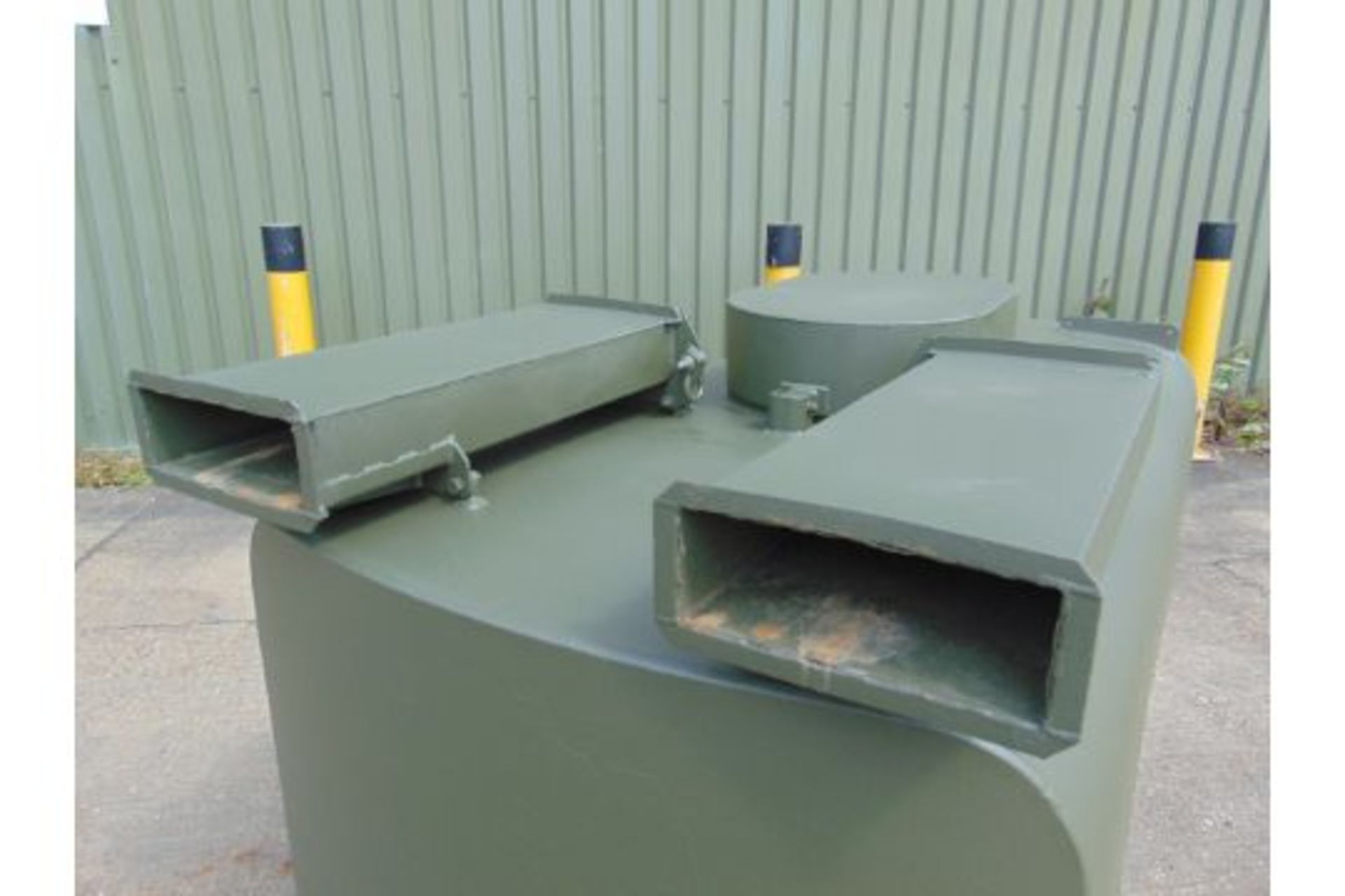 Gloster Saro 2,200 Ltr Aluminium Fuel / Fluid Distribution Tank - Image 10 of 15