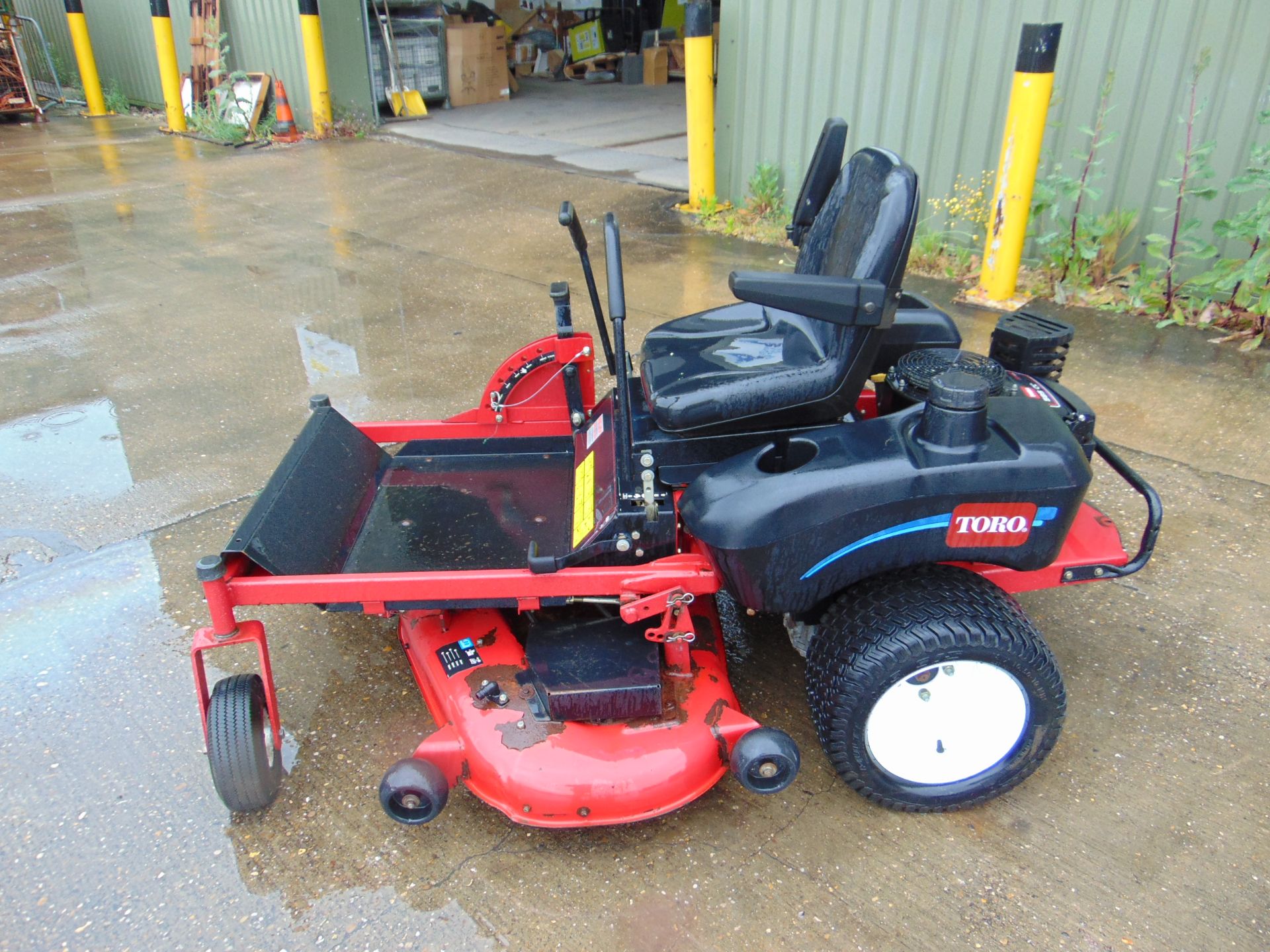 Toro Timecutter ZX525 Petrol Zero Turn Ride-On Lawn Mower - Image 8 of 17