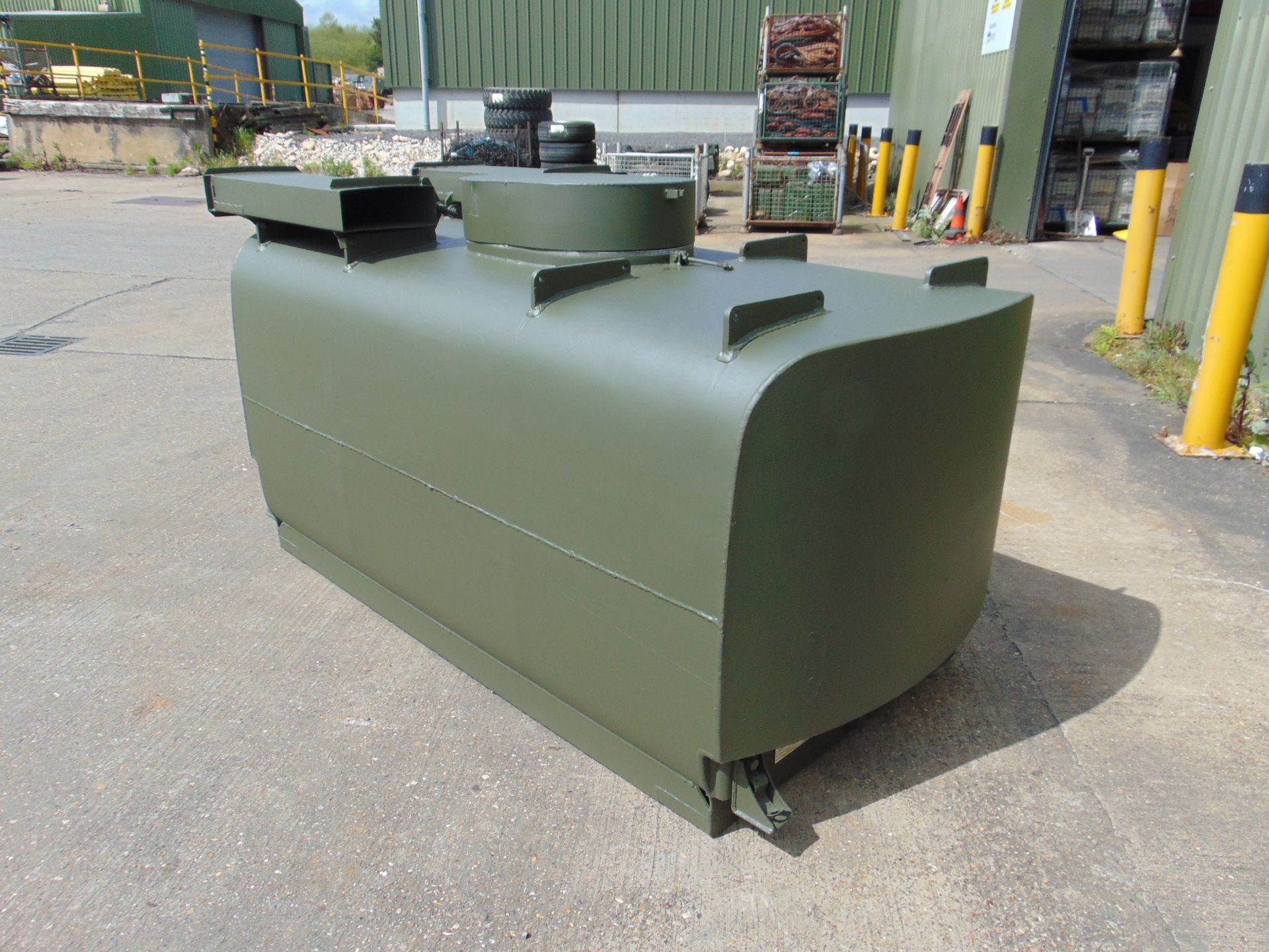 Gloster Saro 2,200 Ltr Aluminium Fuel / Fluid Distribution Tank - Image 6 of 15