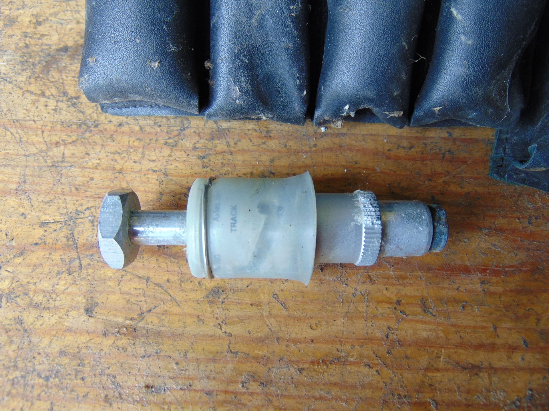 10 sets (of 4) Auto CB Tyre Valves for HGV's etc - Image 2 of 6