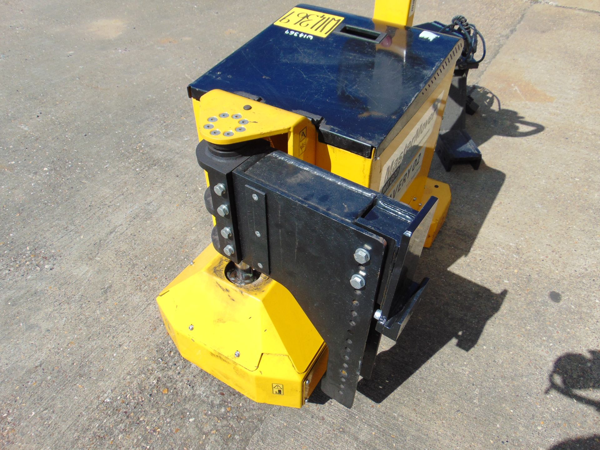 2016 Master Mover MT600+ Electric Tow Tug w/ Battery Charger & Bracket Attachment - Bild 16 aus 27