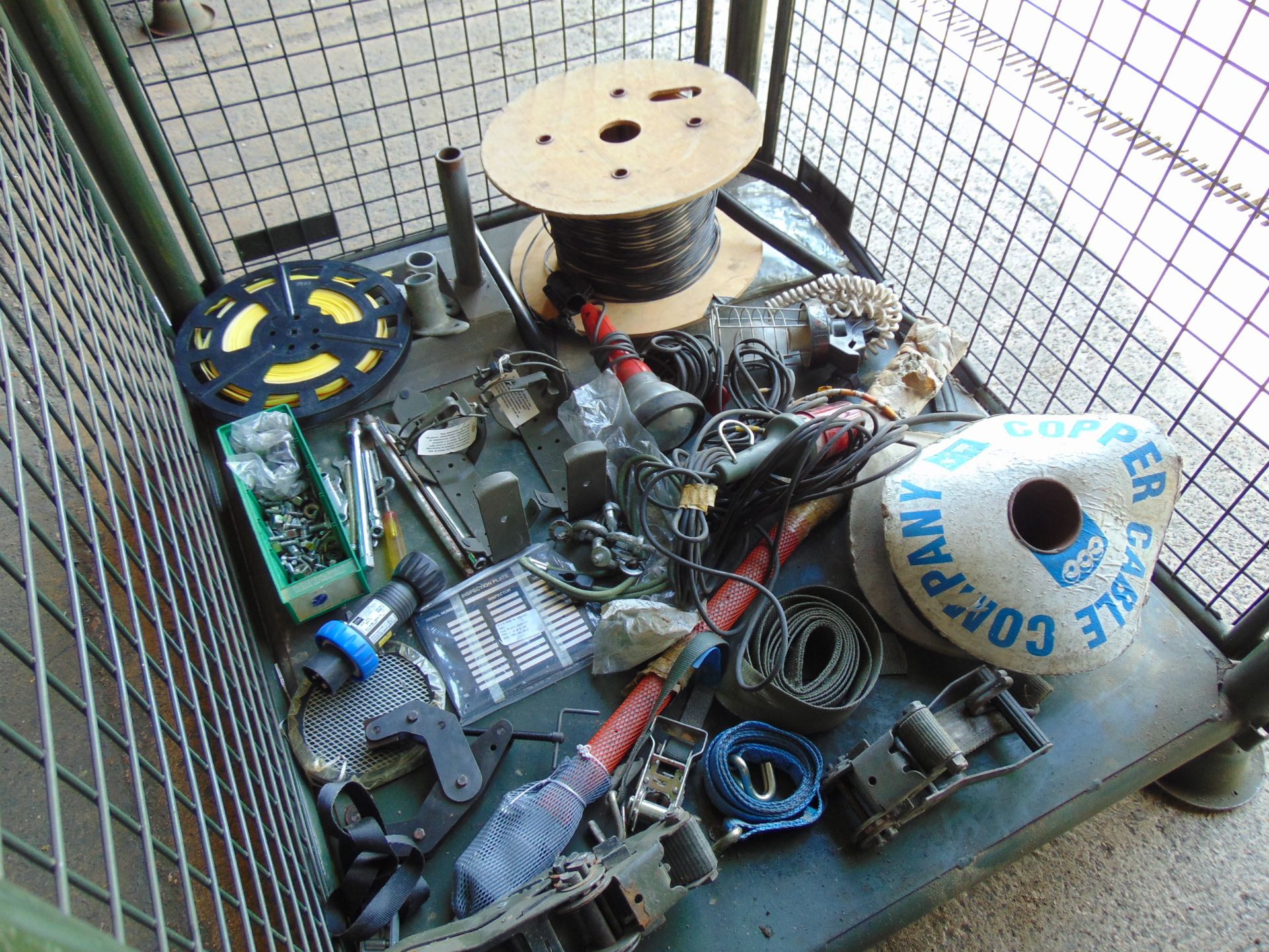 1 x Stillage Cable, Inspection Lamps, Ratchet Straps, Tools, Antenna Bases etc - Image 2 of 8