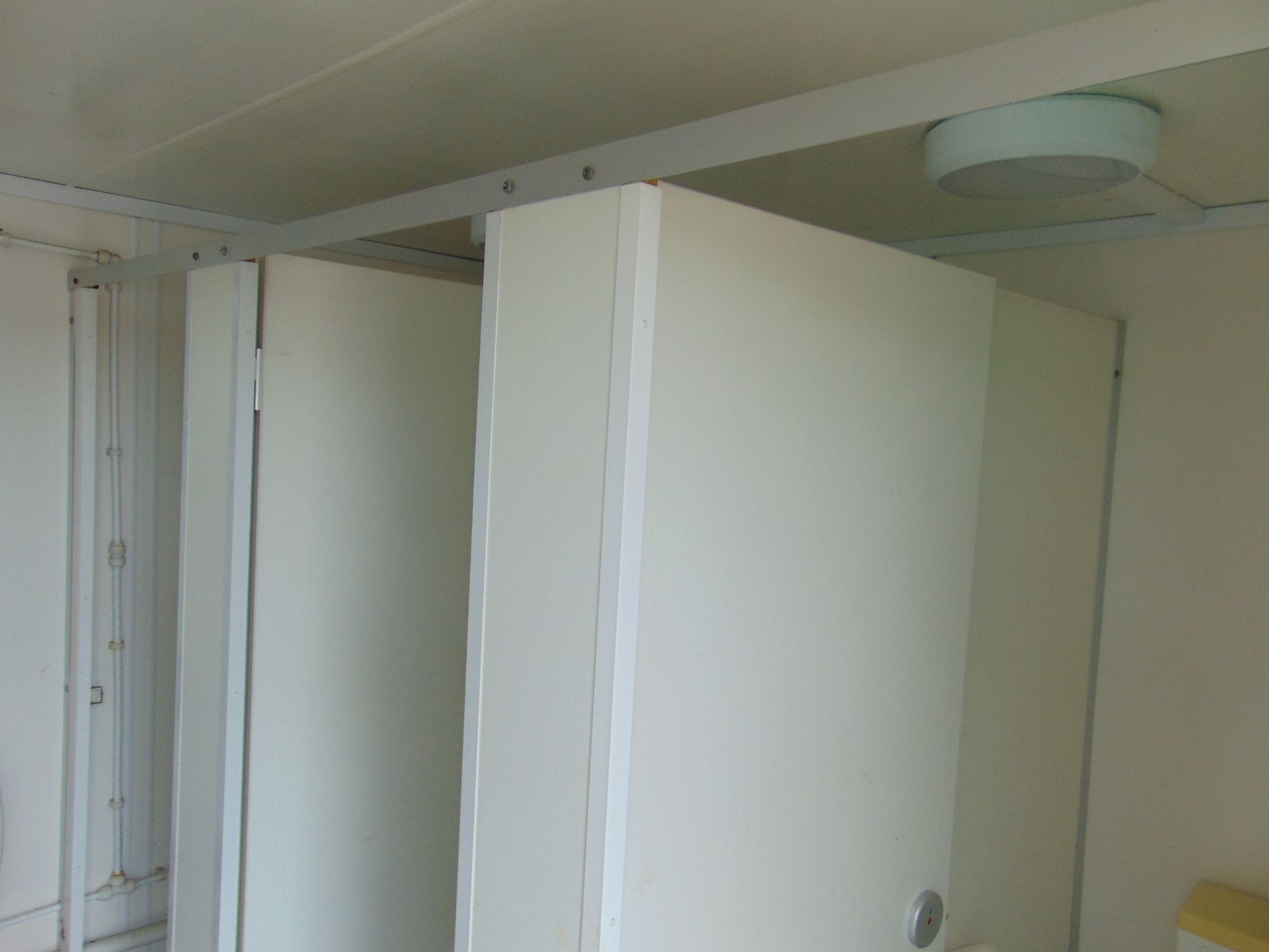 Male / Female Dual Compartment Toilet Block - Bild 15 aus 23