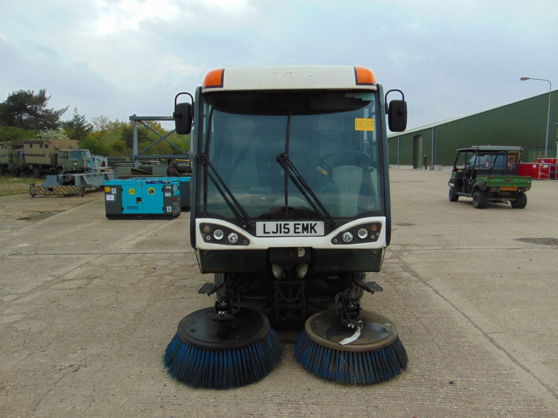 2015 Johnston CX400 EURO 5 Road Sweeper - Image 3 of 28