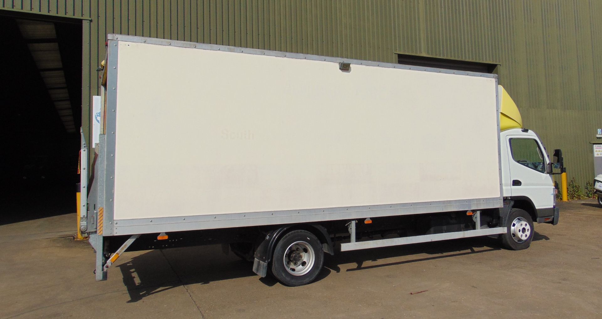 2011 Mitsubishi Fuso Canter Box lorry 7.5T - Only 5400 Miles! - Bild 11 aus 51