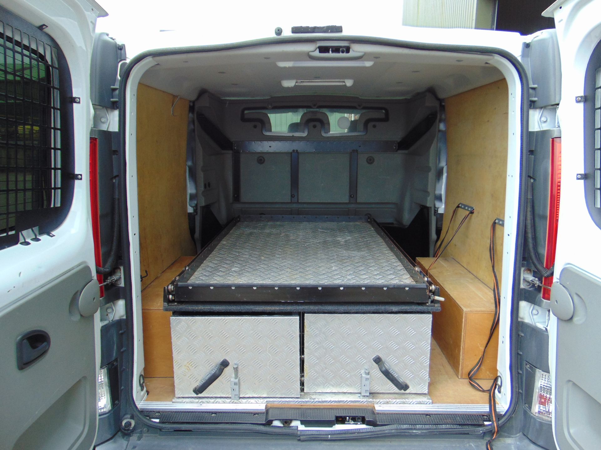 2007 Renault Trafic dCI 115 - 2ltr Diesel - 6 Seater Crew Van - Image 15 of 54