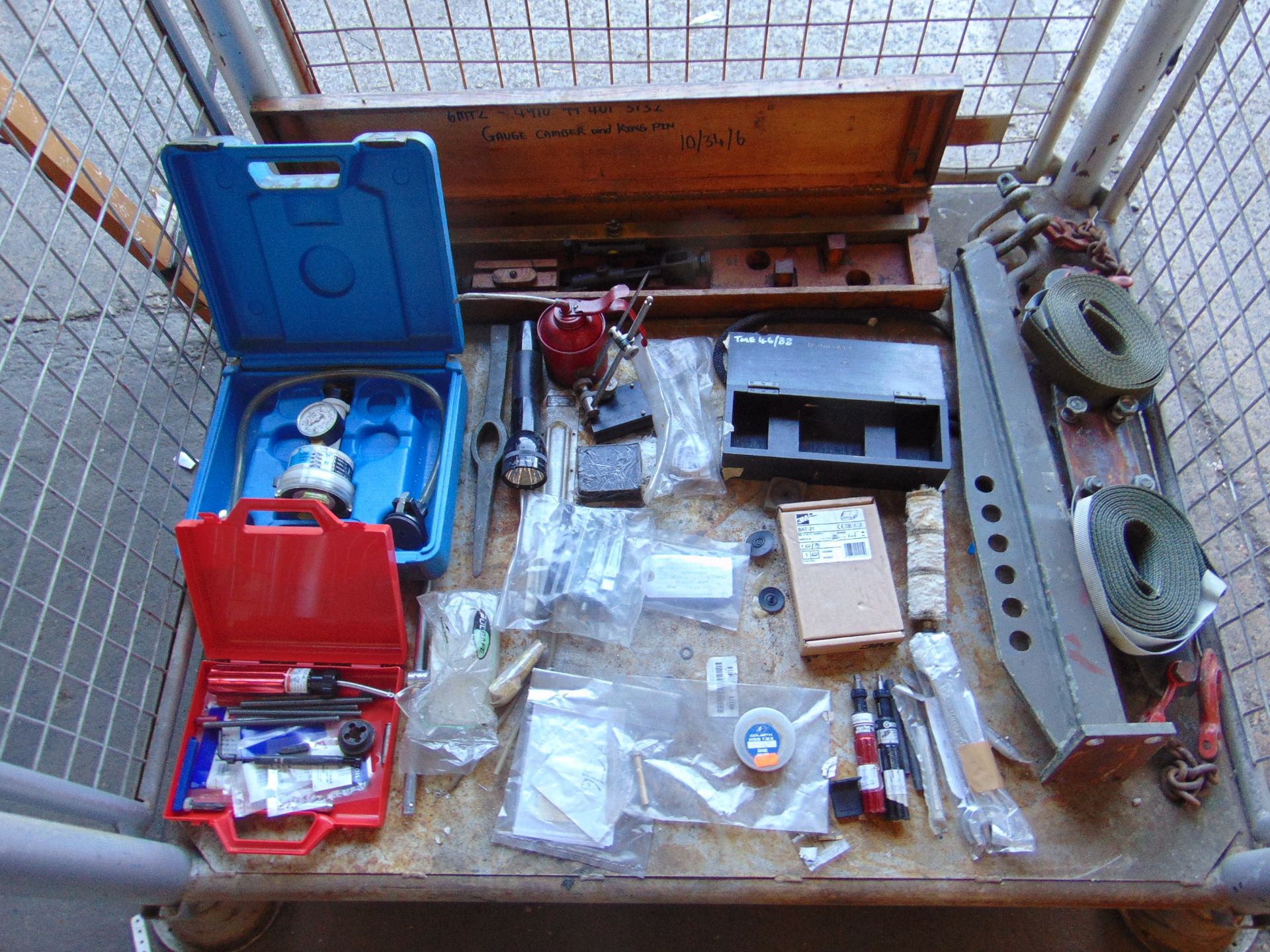 Stillage of Tools, Gauge Camber Kit, Lifting Bar etc - Image 2 of 7