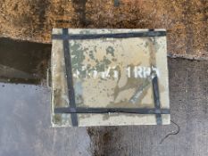 1 X BRITISH ARMY ALUMINIUM STORAGE BOX.