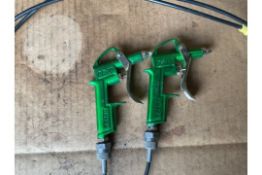 2 x AIR GUNS