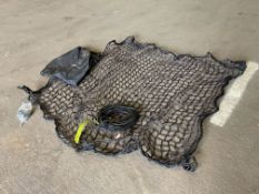 1 x new universal load master cargo net C/w hooks etc.