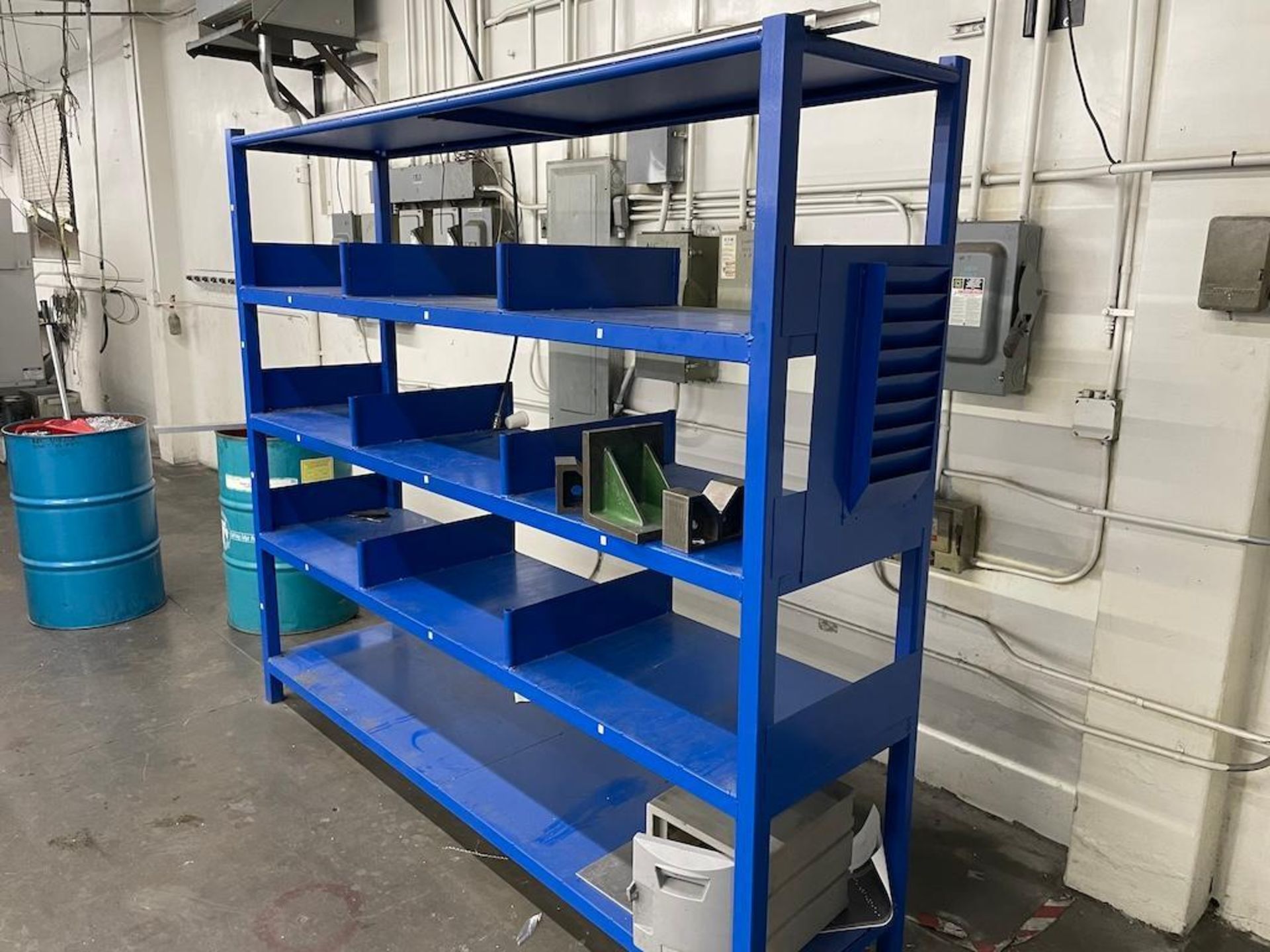 LOT: HEAVY DUTY BLUE 4 SHELF RACK APPROX 94 IN W X 23 IN D X 80 IN H, (2) HD STEEL 4 SHELF ROLLING - Image 2 of 6