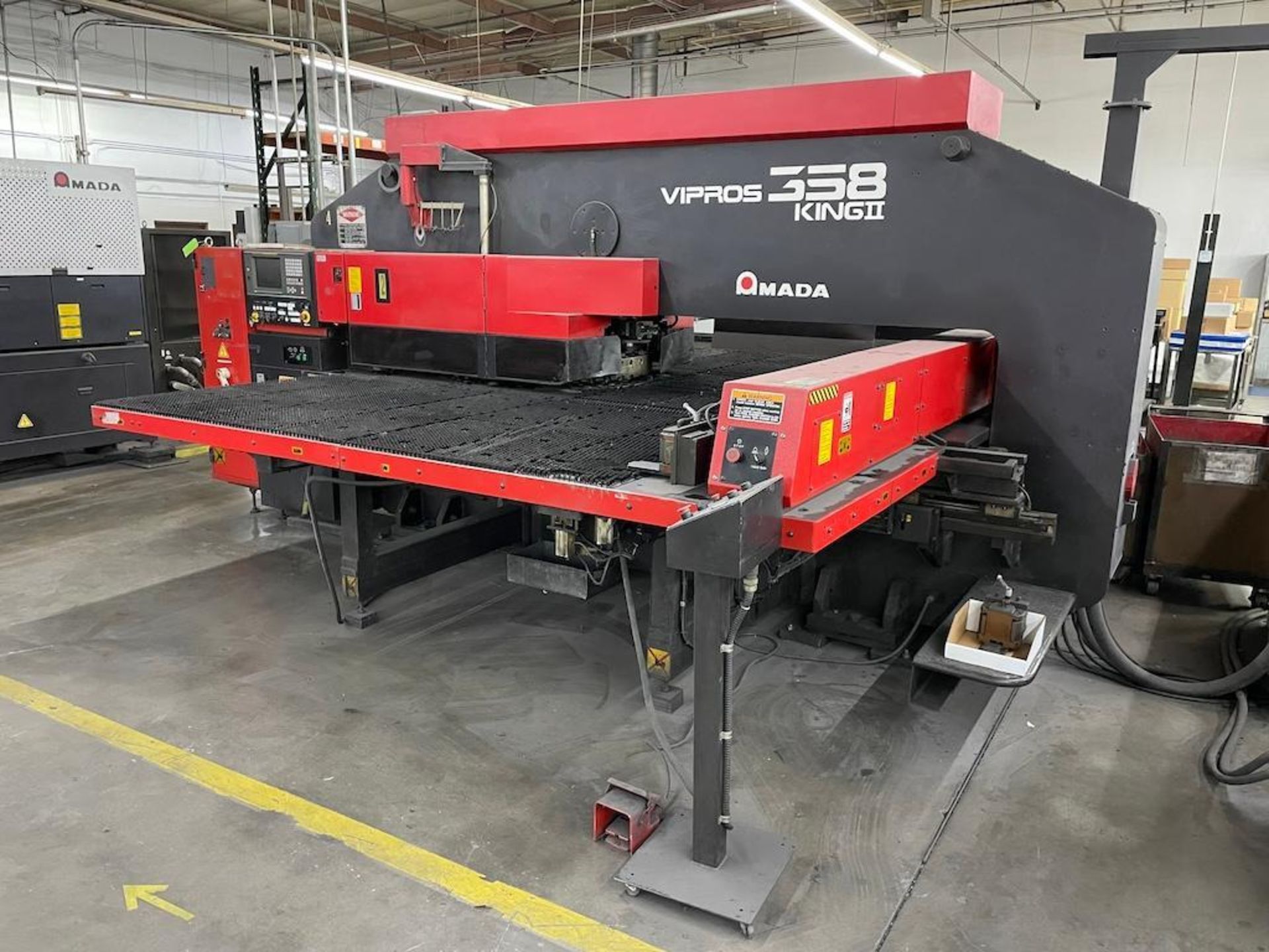 AMADA VIPROSS 358 KING II, 30 TON TURRET PUNCH, 58 STATION TURRET W 4 AUTO INDEX, TABLE TRAVEL 50 IN - Image 8 of 11