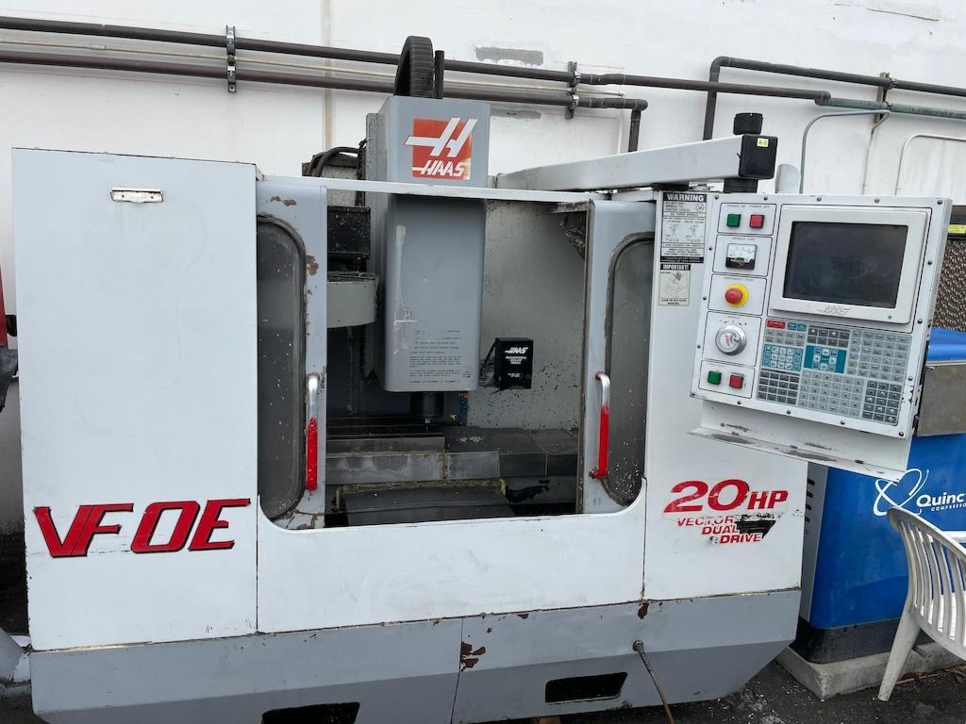 HAAS CNC VMC MODEL VFOE, 20 ATC, CAT 40, 36 IN X 14 IN TABLE, 7,000 RPM, PROGRAMMABLE COOLANT