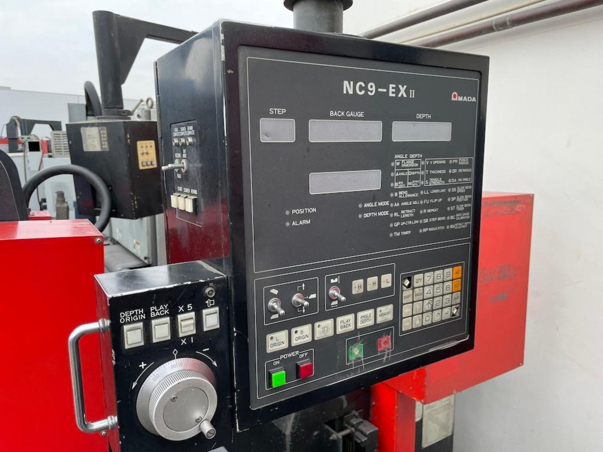 AMADA 50 TON PRESS BRAKE MODEL RG 50, 78.8 IN BED, 15.76 THROAT, NC9-EXII CONTROLS, 2 AXIS BACK - Image 2 of 6