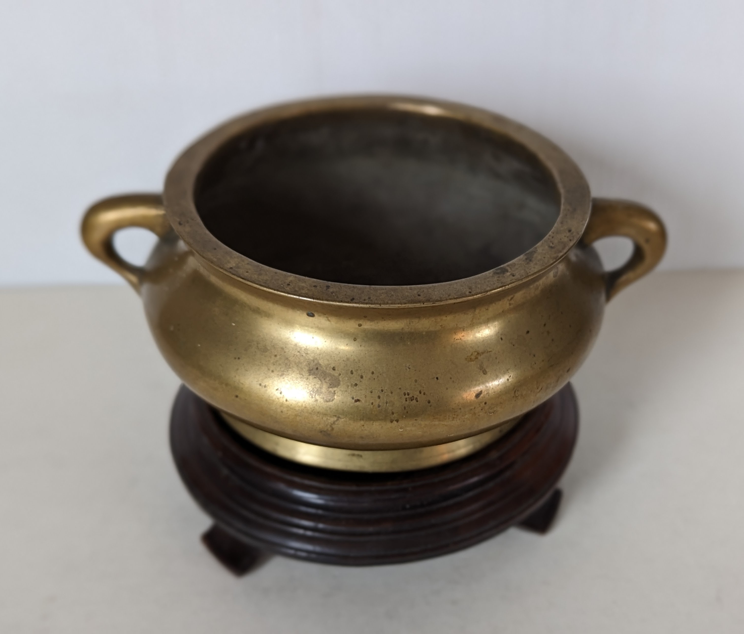 A late 17th/early 18th century Chinese bronze bombe censer - Image 6 of 7