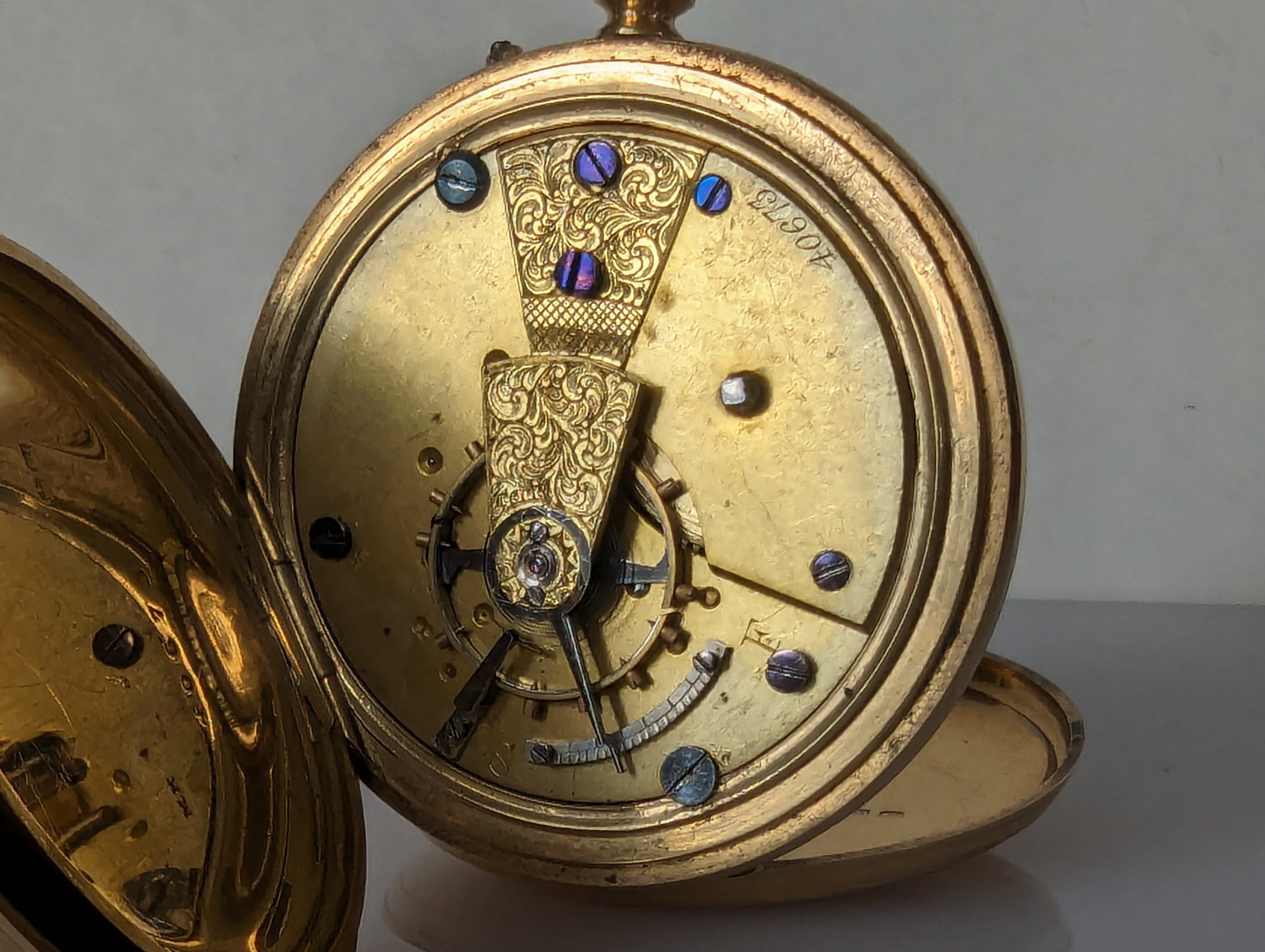 A Victorian gold full-hunter, stem-wind pocket watch with Roman numerals, subsidiary seconds hand - Image 3 of 6